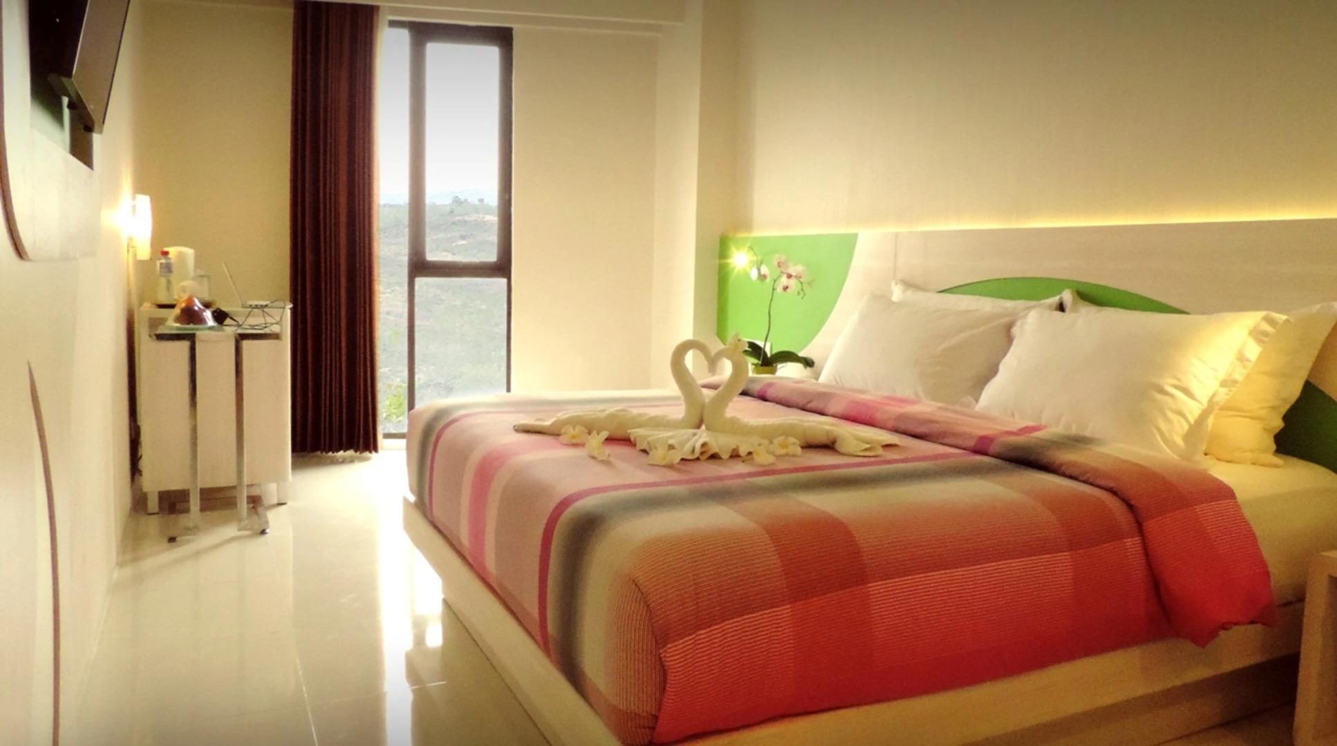 Dewarna Hotel & Convention