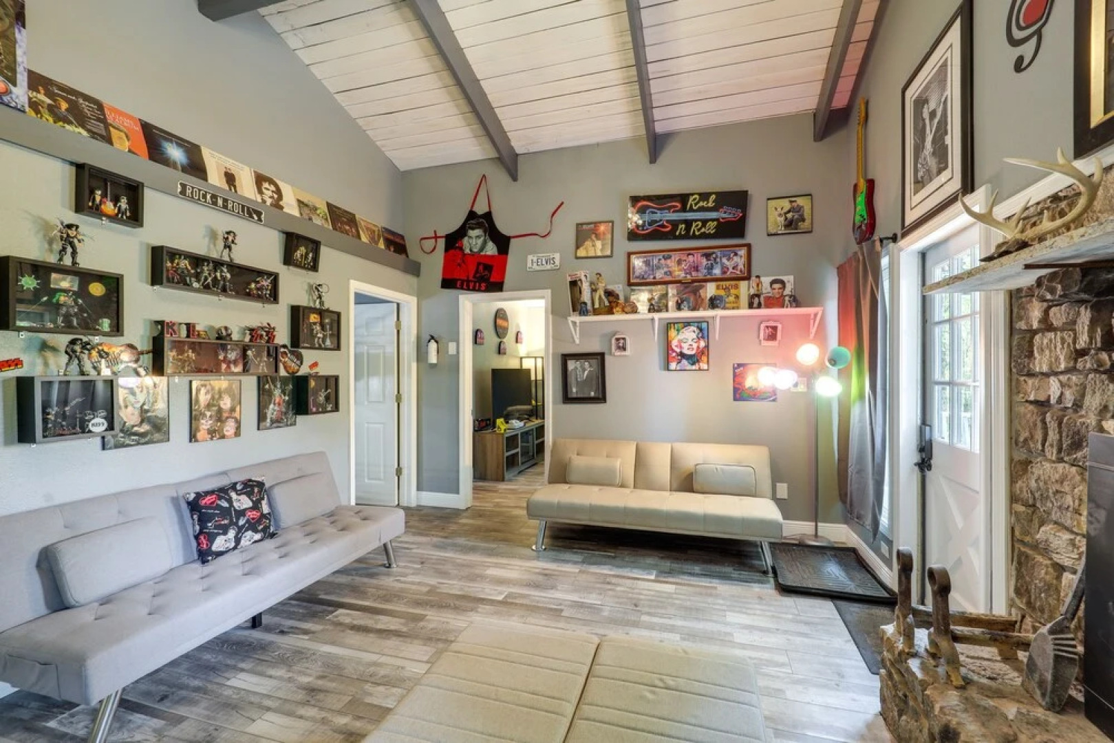 Beech Mountain Home w/ Fire Pit < 1 Mi to Skiing!