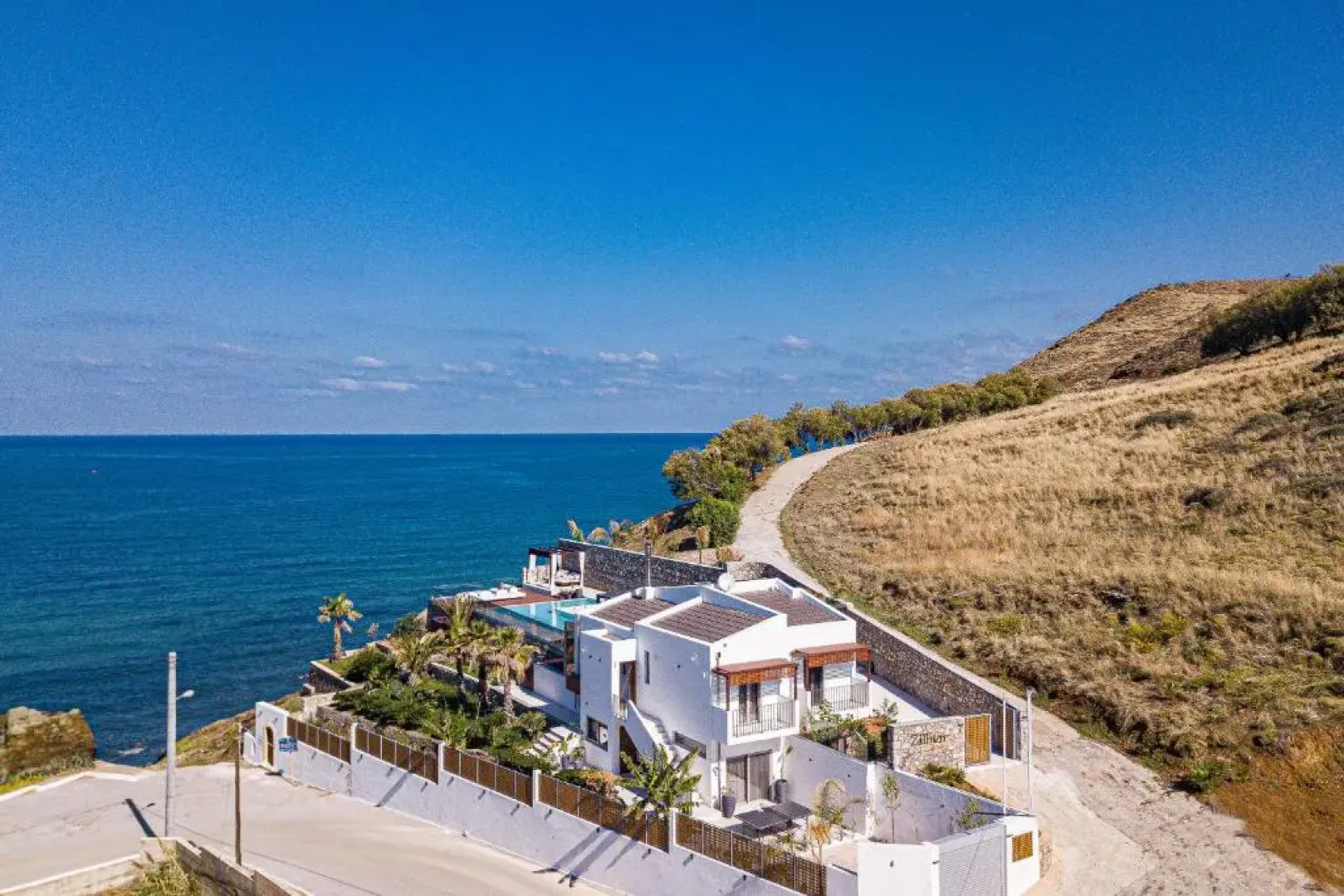 Zillion Villa, intangible beachfront luxury, By ThinkVilla