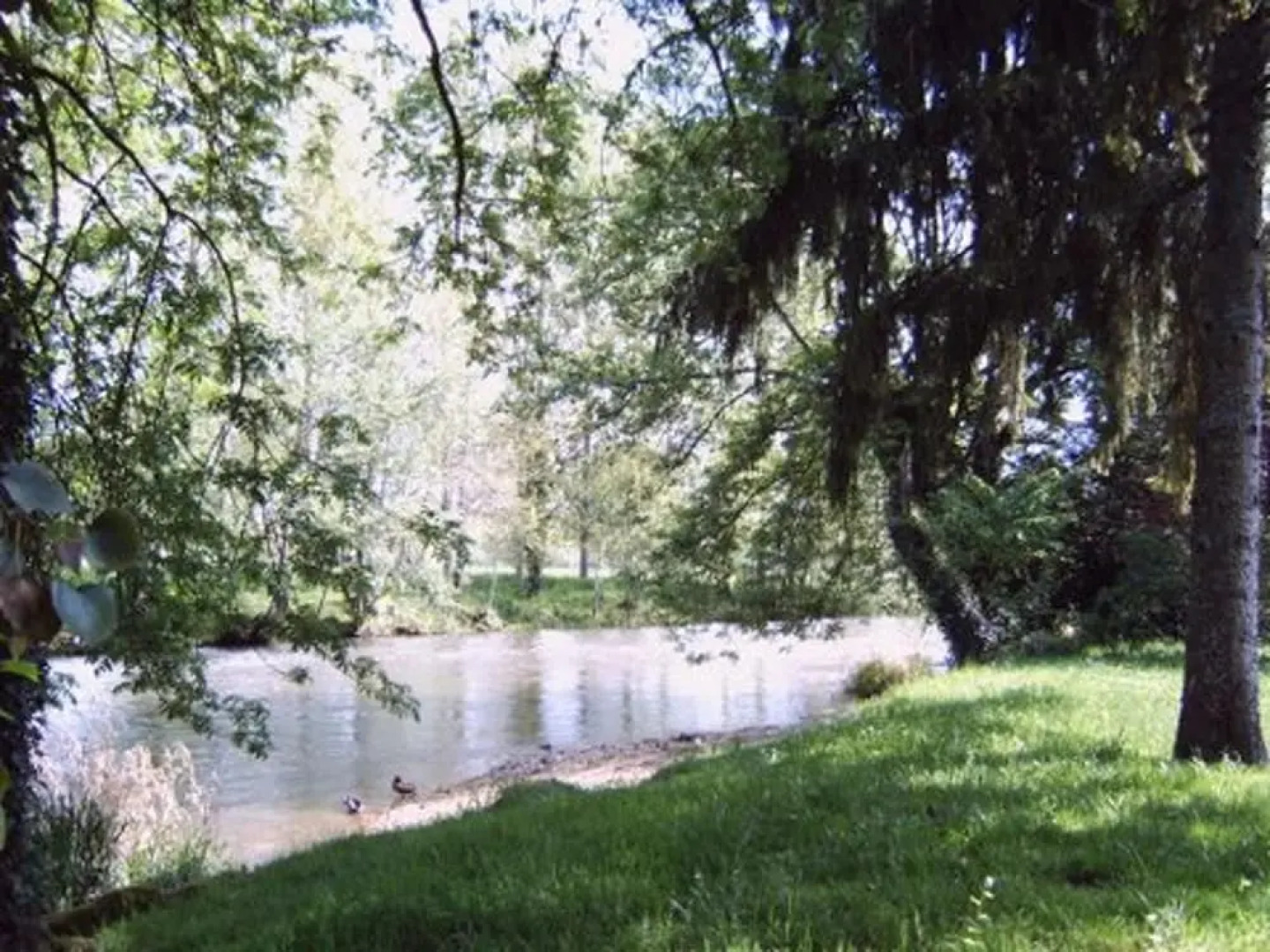 House With 5 Bedrooms in Bourdeilles, With Furnished Garden and Wifi -