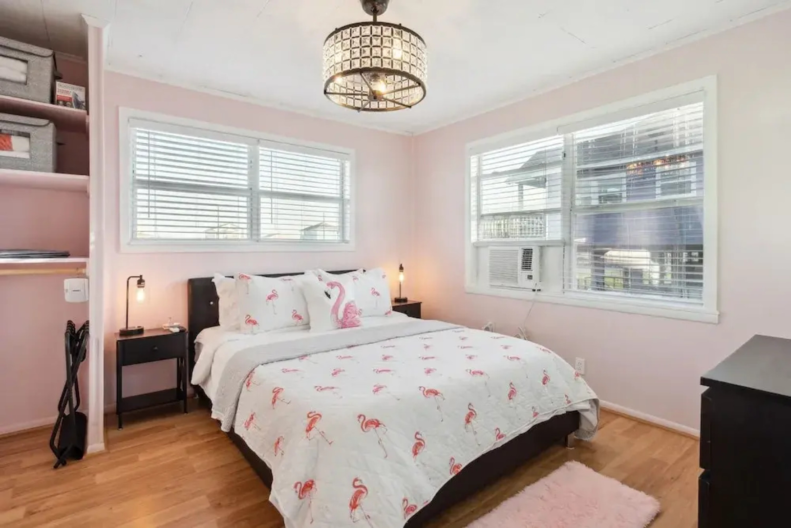 Mingo Manor 2 Bedroom Home by RedAwning