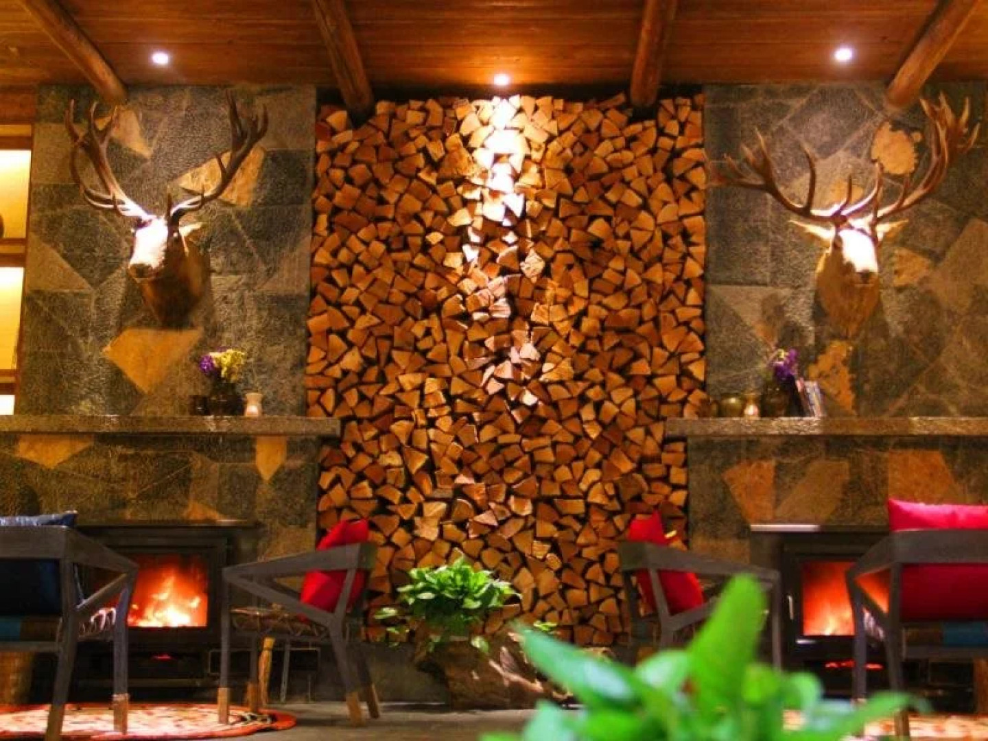 Dibei Hotel and Lost Horizon