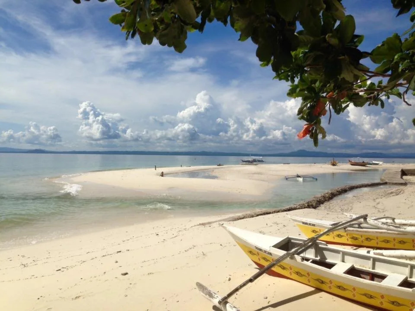 Liwayway Sa Bohol-Pamilacan Bed & Breakfast