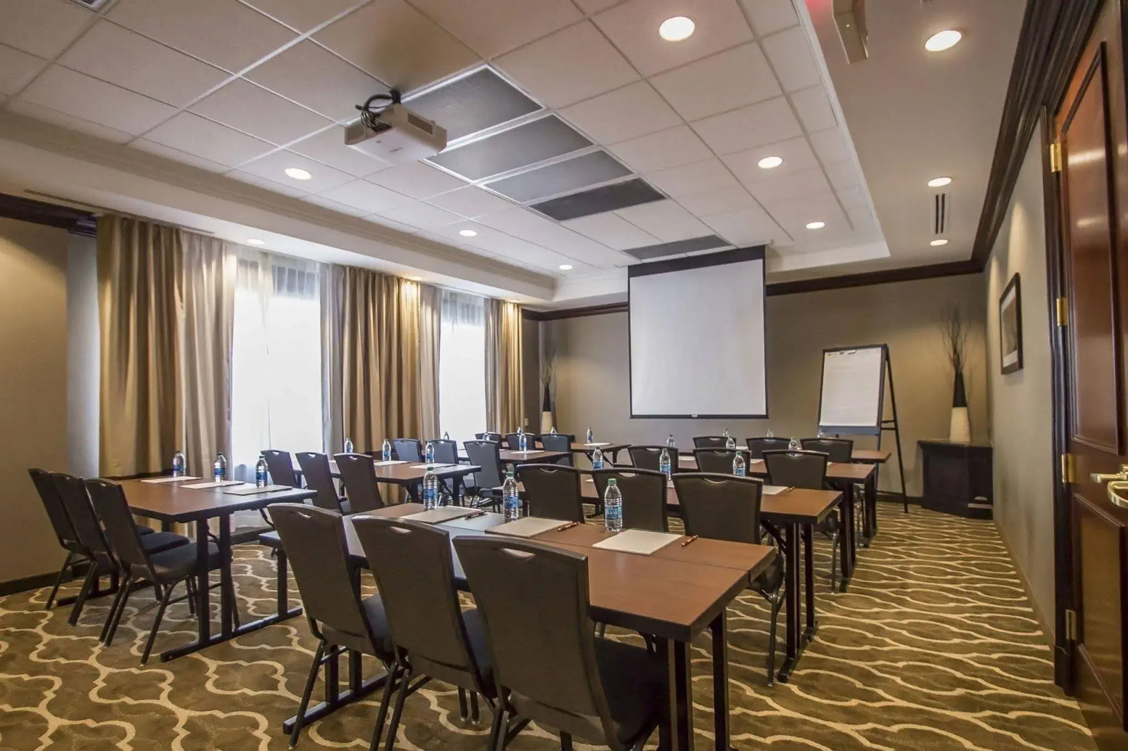 Comfort Suites at Woodbridge