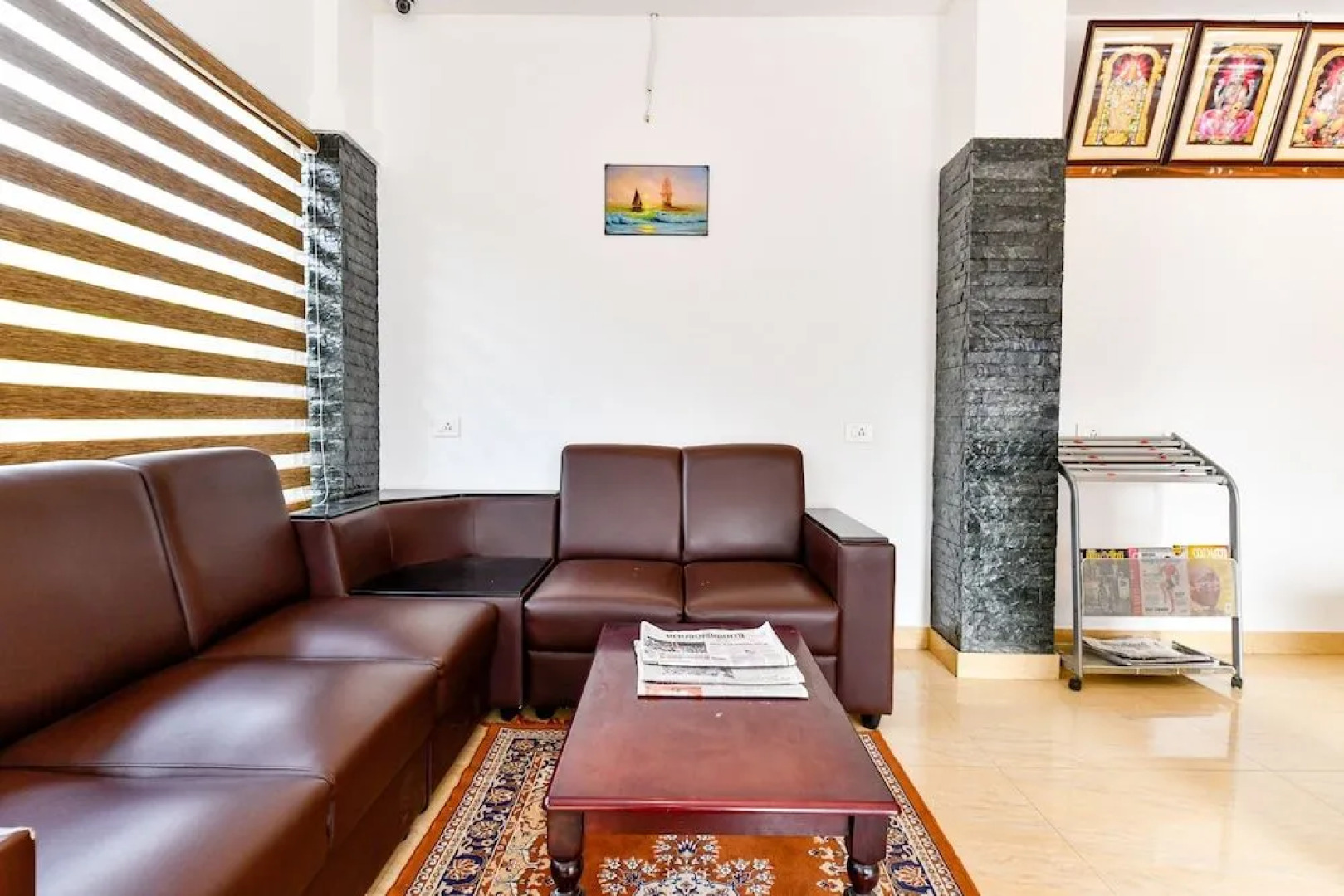 Oyo 28276 Harshavardhana Inn