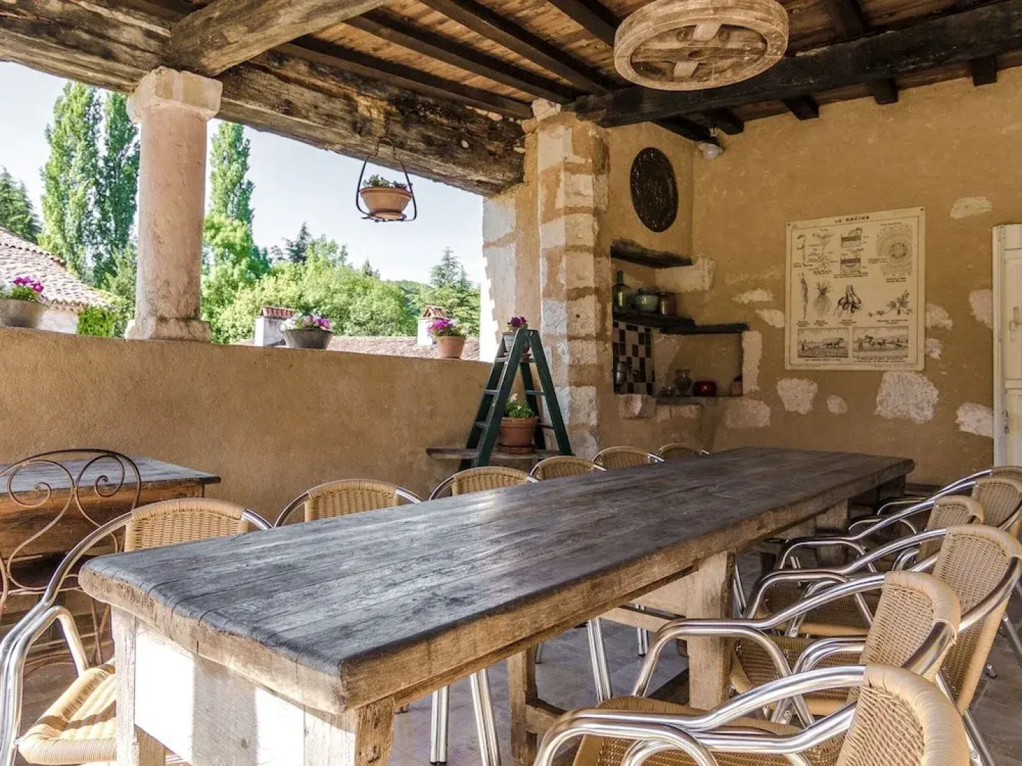 Ritzy Mansion in Sourzac With Tennis Court, Pool & Gym