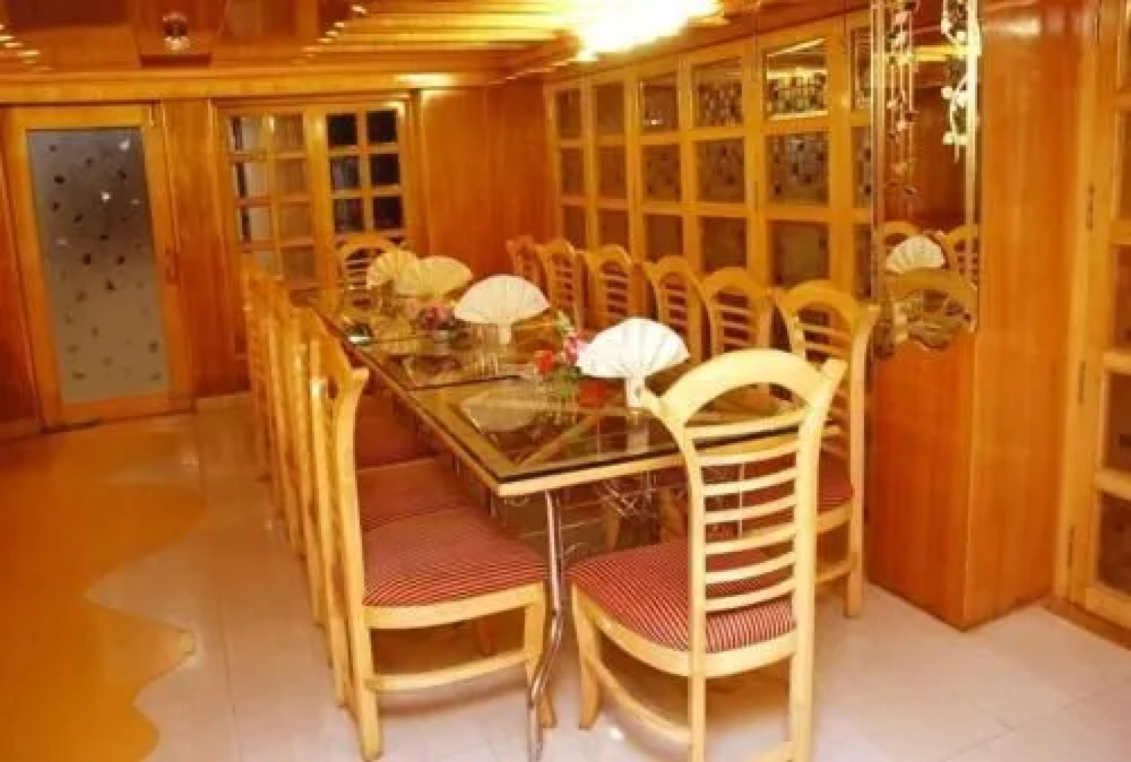 Hotel Singaar International