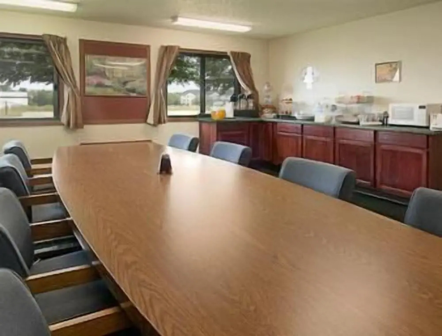 Super 8 Oshkosh Airport