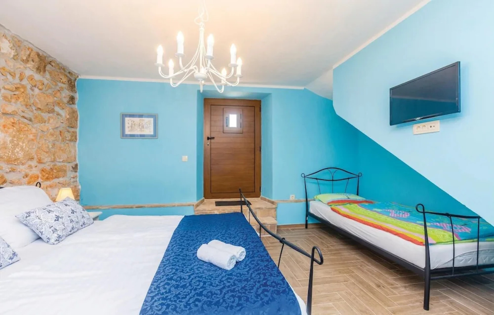 Beautiful Home in Svet Vid Dobrinjski With Wifi and 2 Bedrooms