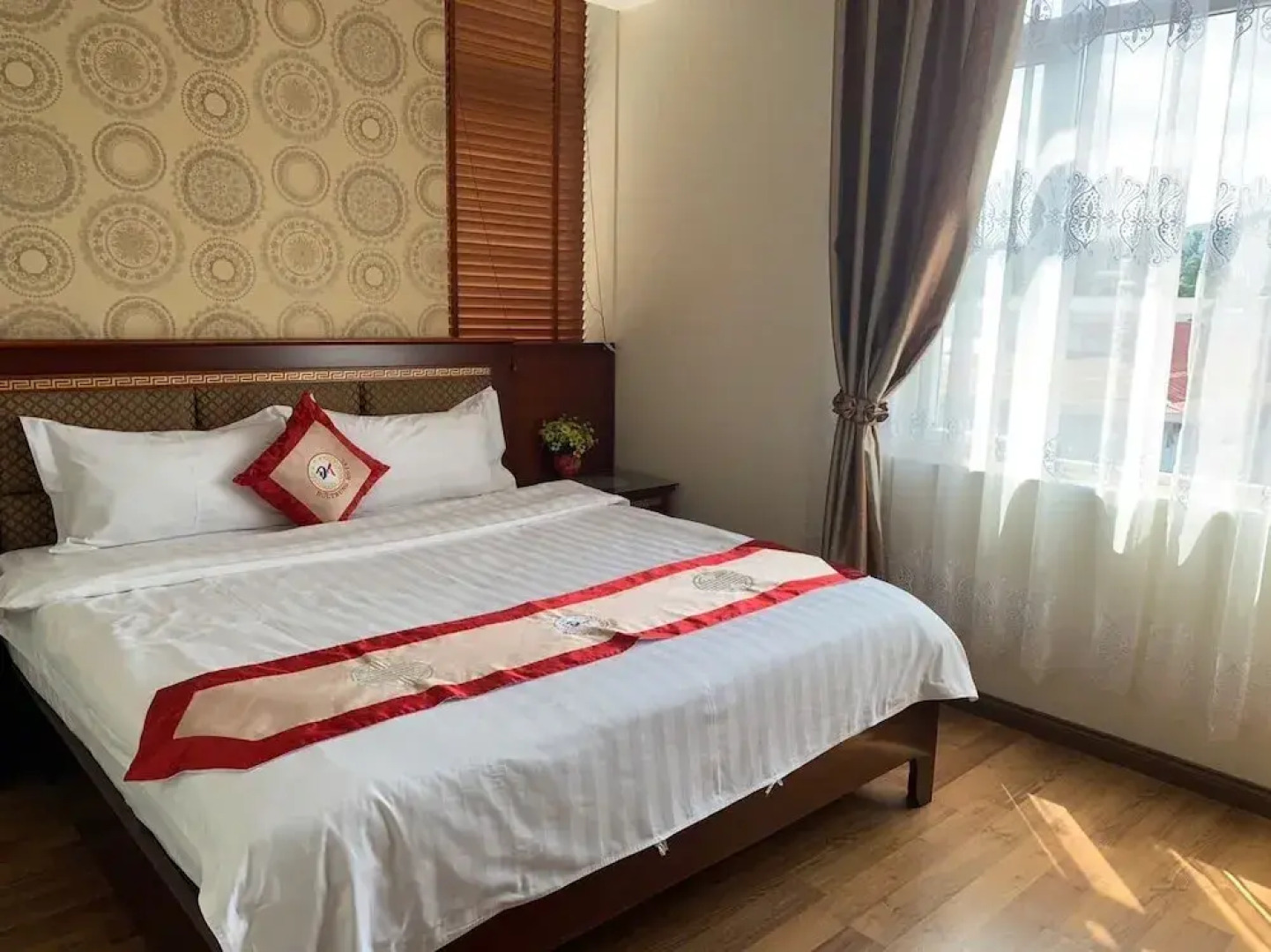 Duc Trung Hotel CB by Bayluxury