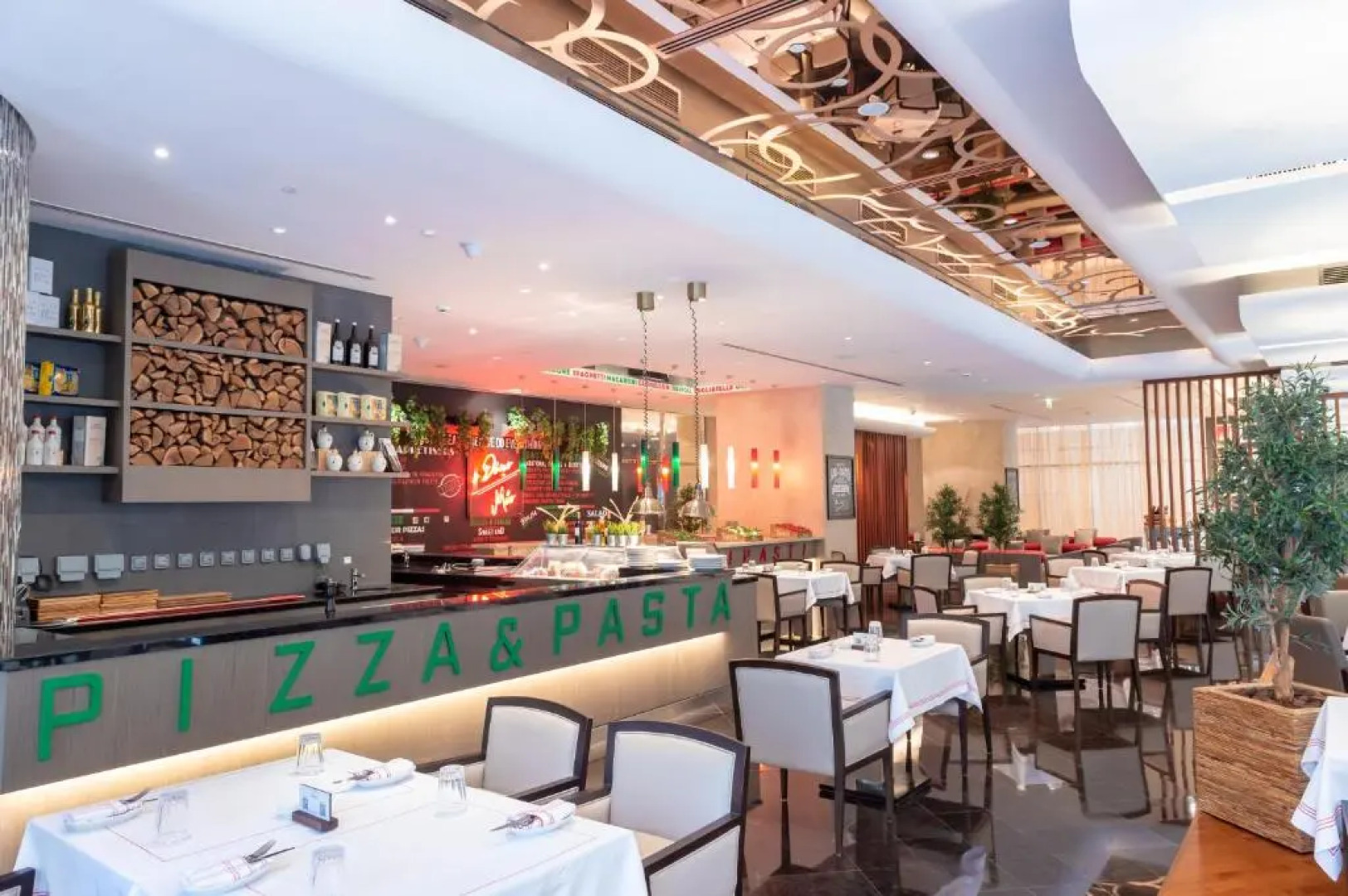 Pearl Rotana Hotel Capital Centre