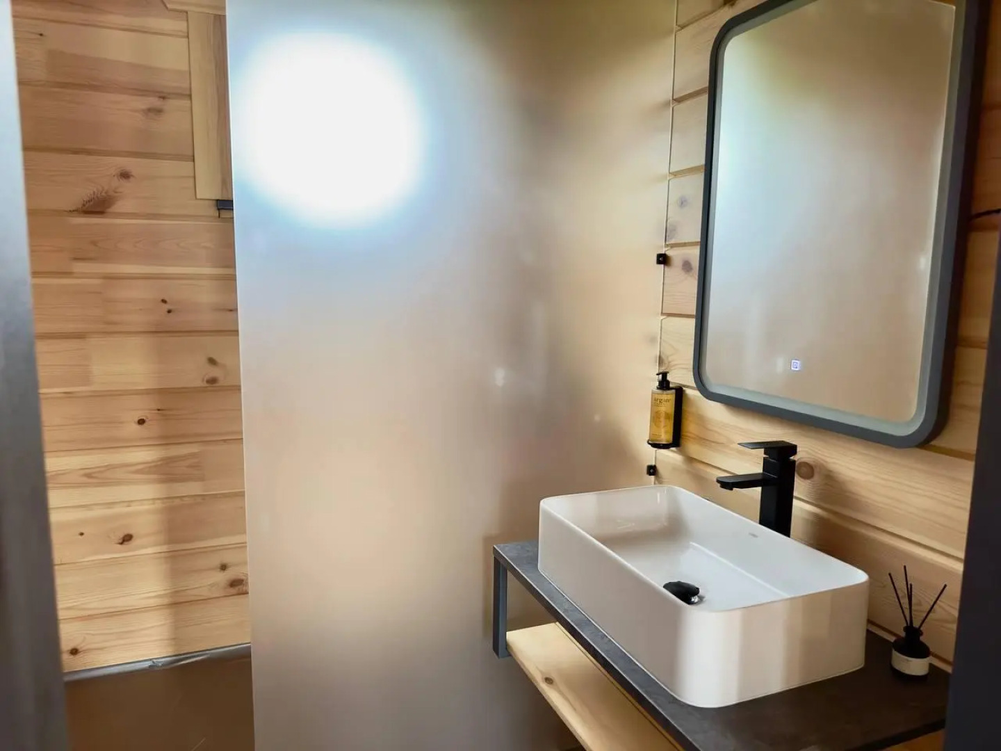 MARI HOLIDAY VILLAGE (Мари Холидей Вилладж)