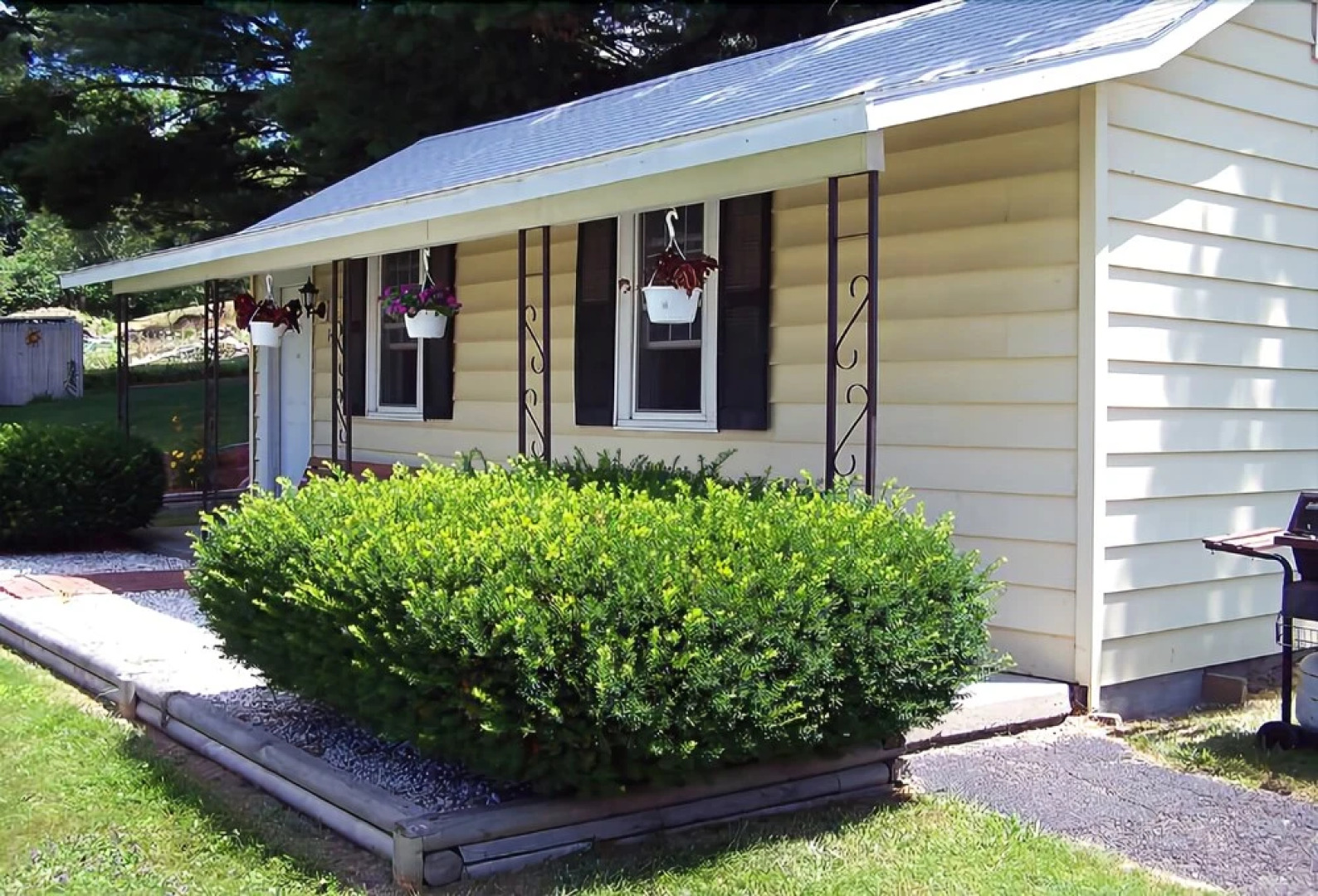 The Weathervane Motel