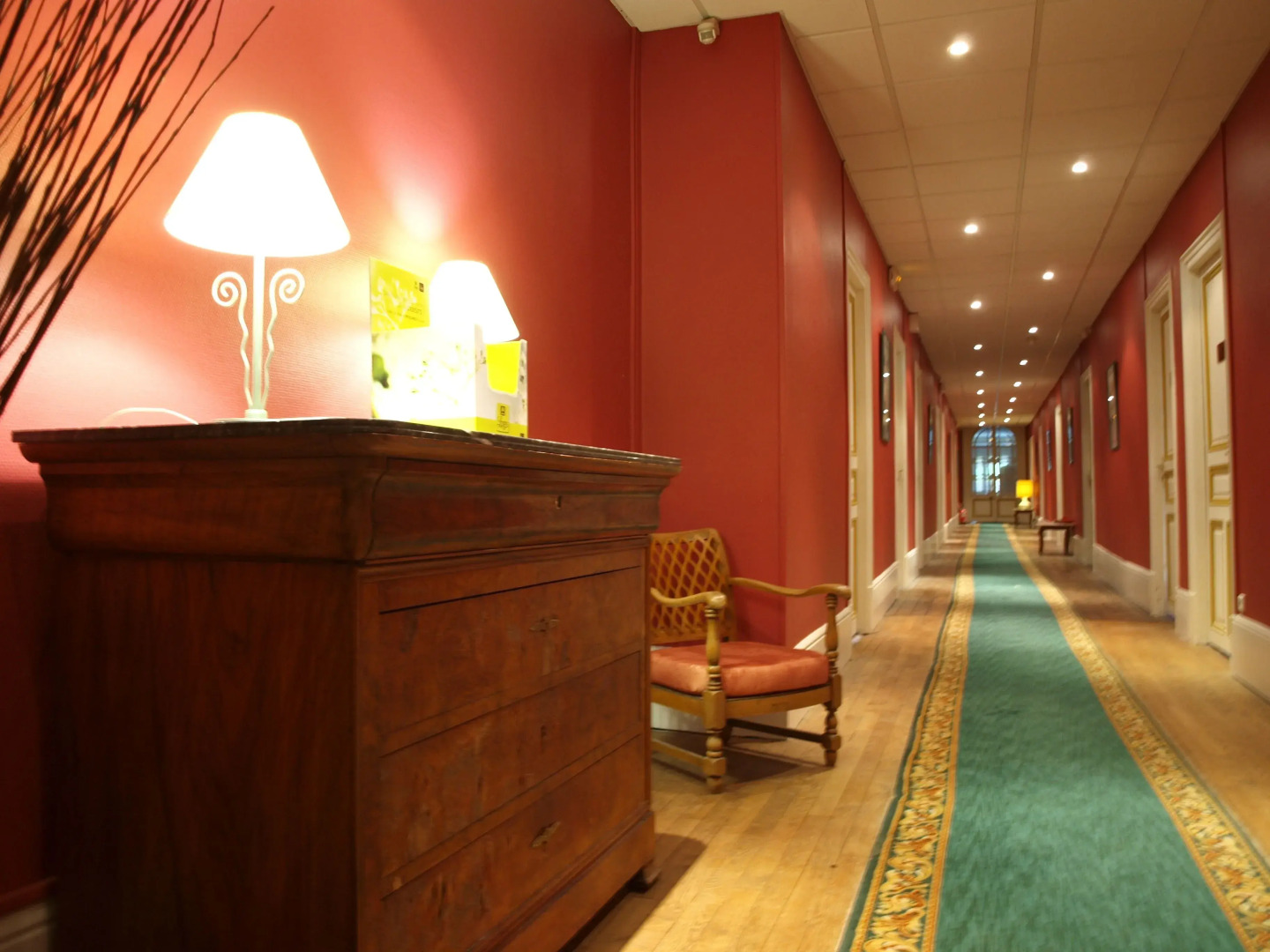 Grand Hôtel de Bourbon-Lancy - Logis - Restaurant et Spa