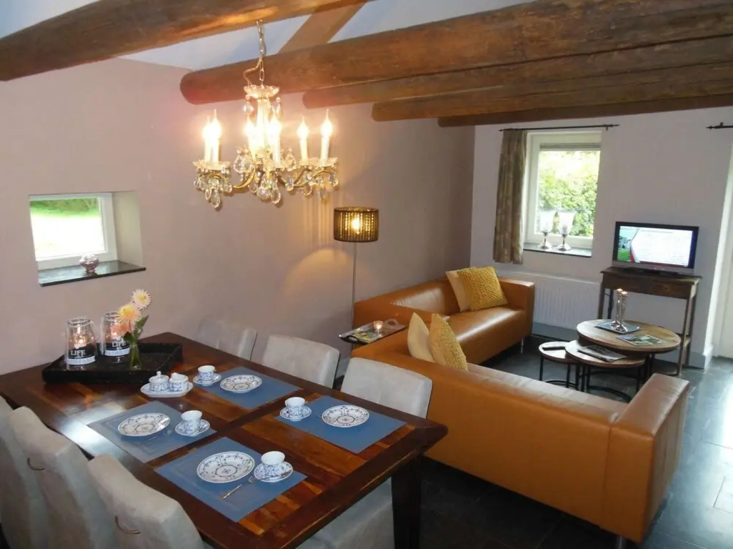 Cosy holiday homes in Slenaken, South Limburg with views on the Gulp valley.