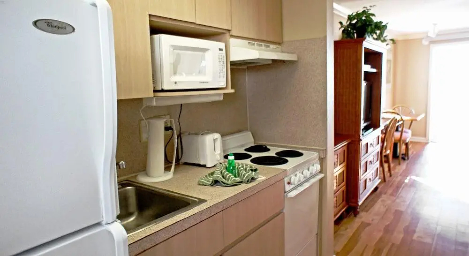 Shalimar Cottages And Motel