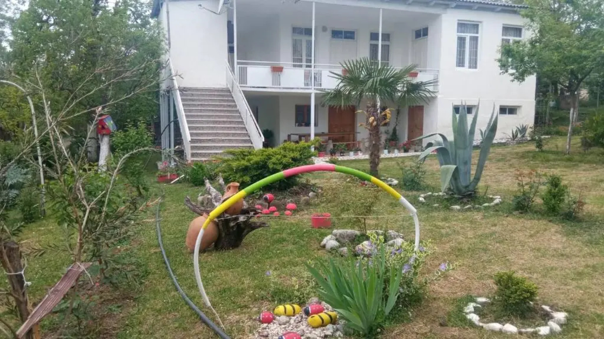 Guest House Nargo's garden