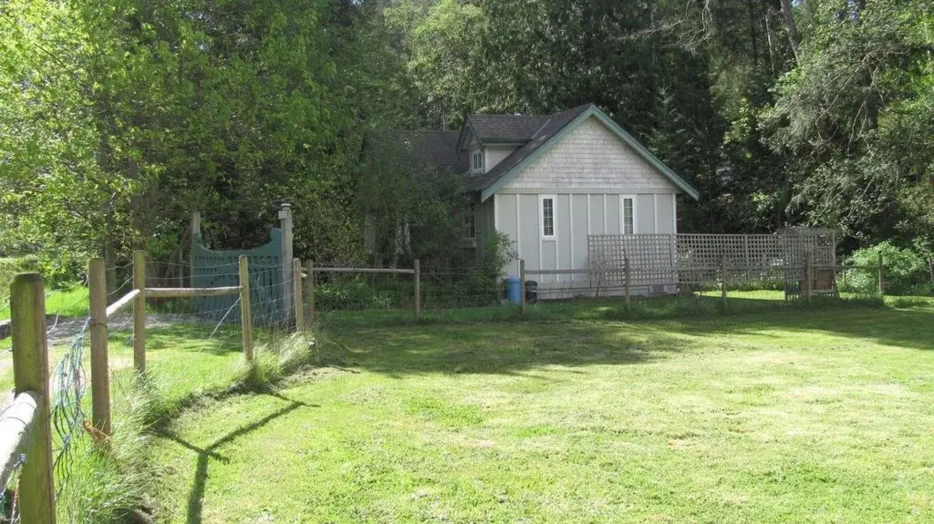 Wisteria Honeymoon Cottage - Suite of Angels