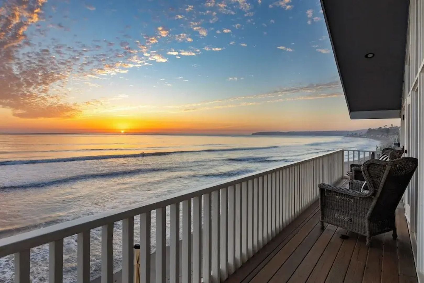 Unbeatable Beachfront Bliss w/ Ocean Views, Luxe Interiors & Patio Beach Road