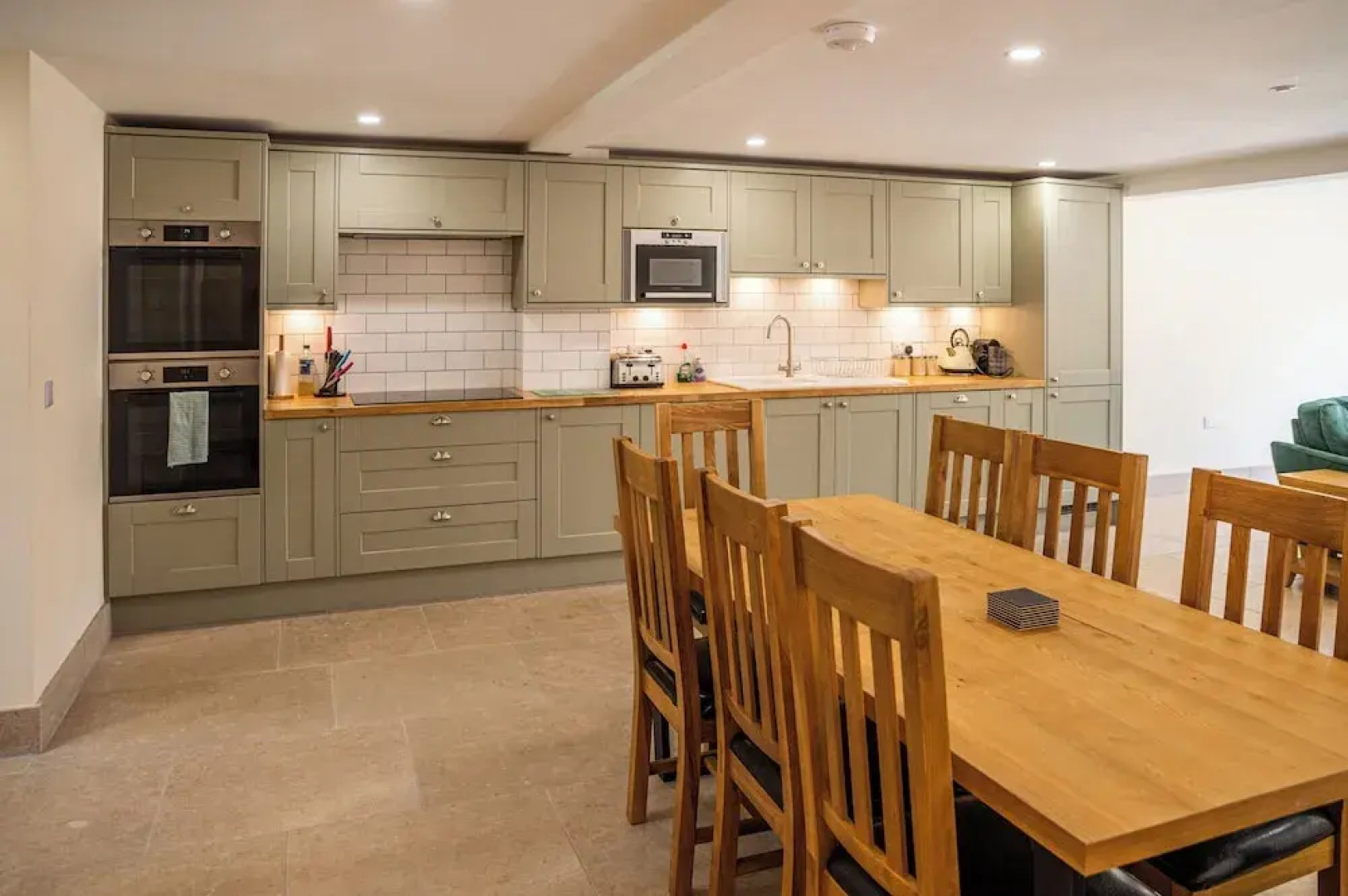 Bears Court North Barn 6