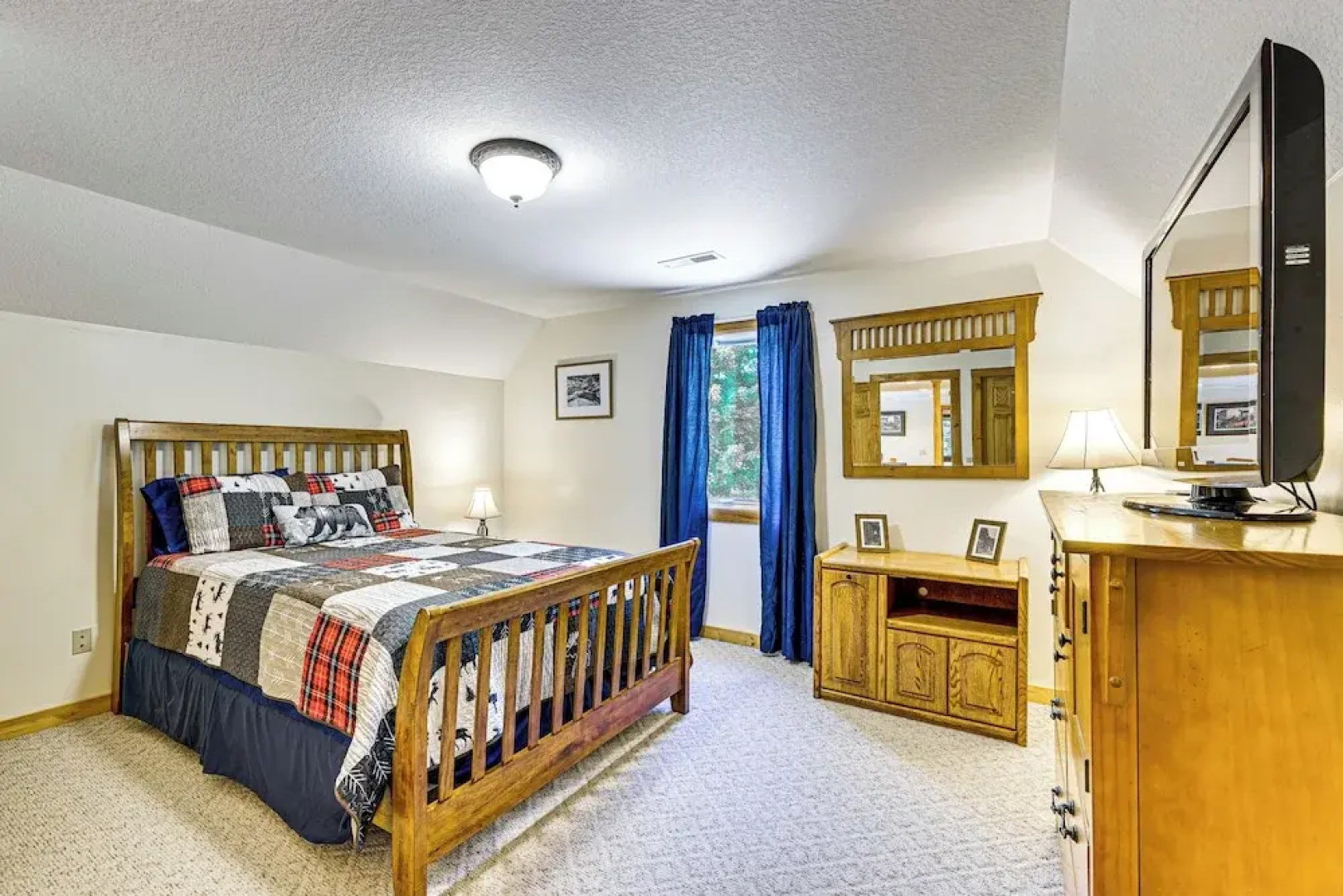 Deck & Mtn Views: Log Cabin By Snowshoe Mountain!