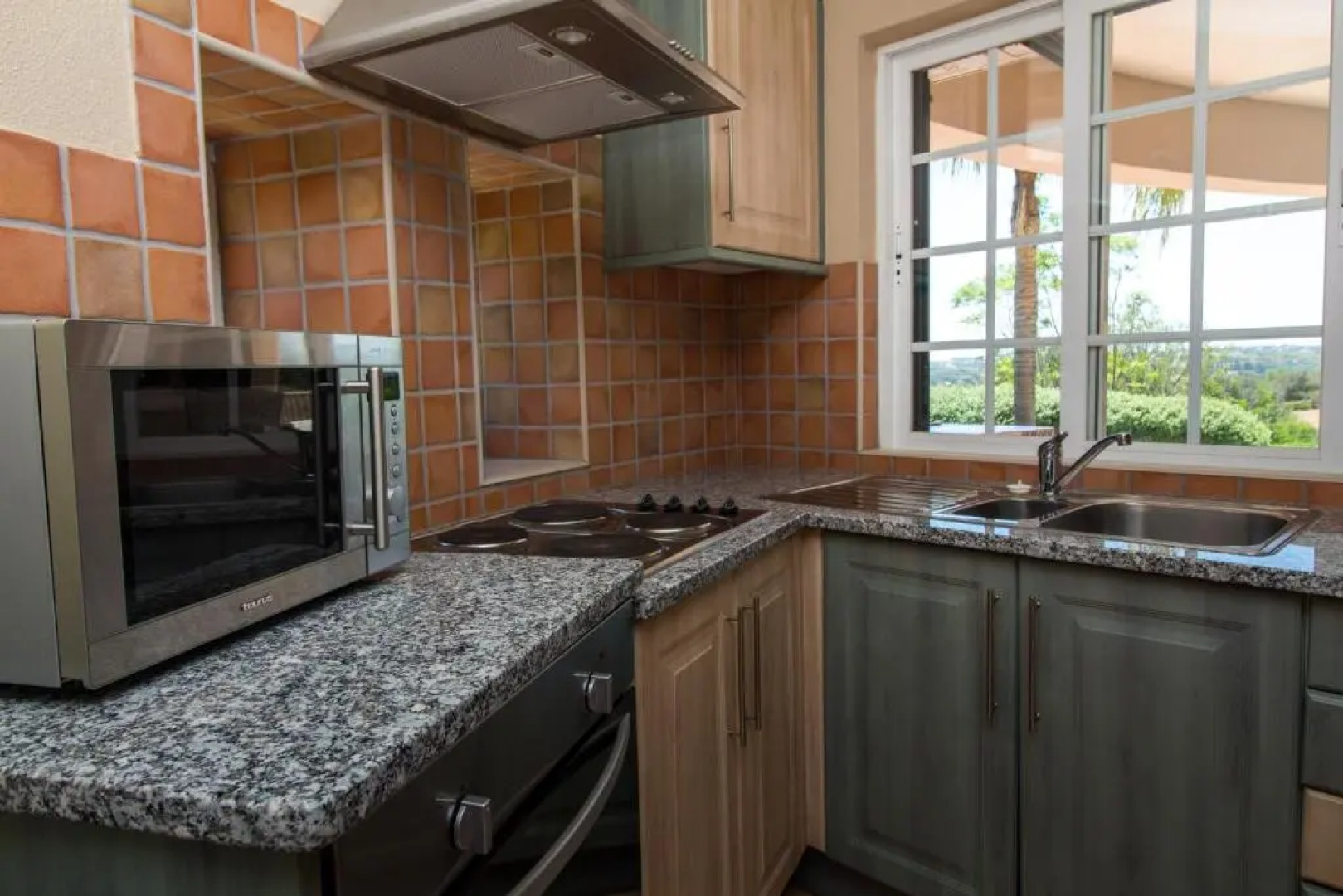 Villa Bliss 450 m2 Luxury Oasis with Saltwater Pool