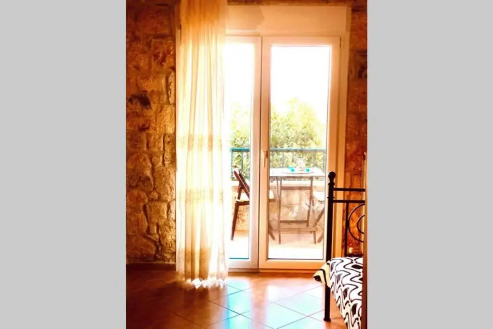 Beach Stone Mezonete 5min from the Golden Xenia beach