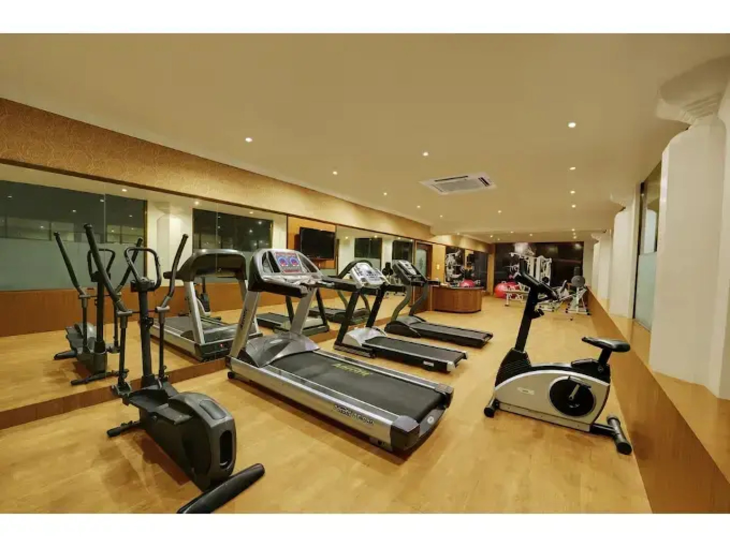 Hotel Babylon International