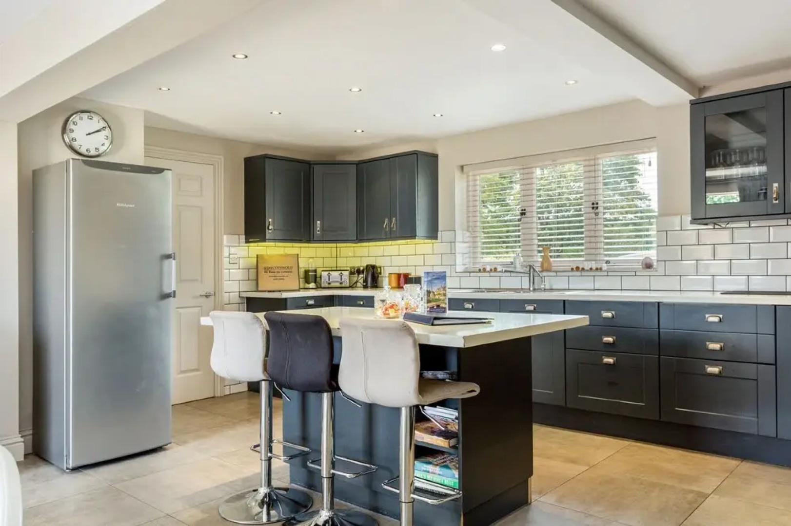 Spacious & Stylish Cotswold Family home