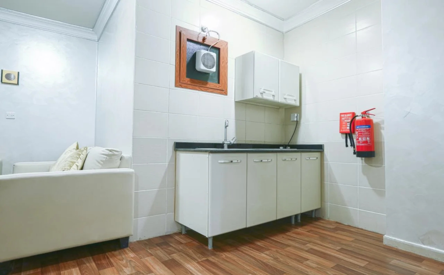 La Villa Suites Hotel