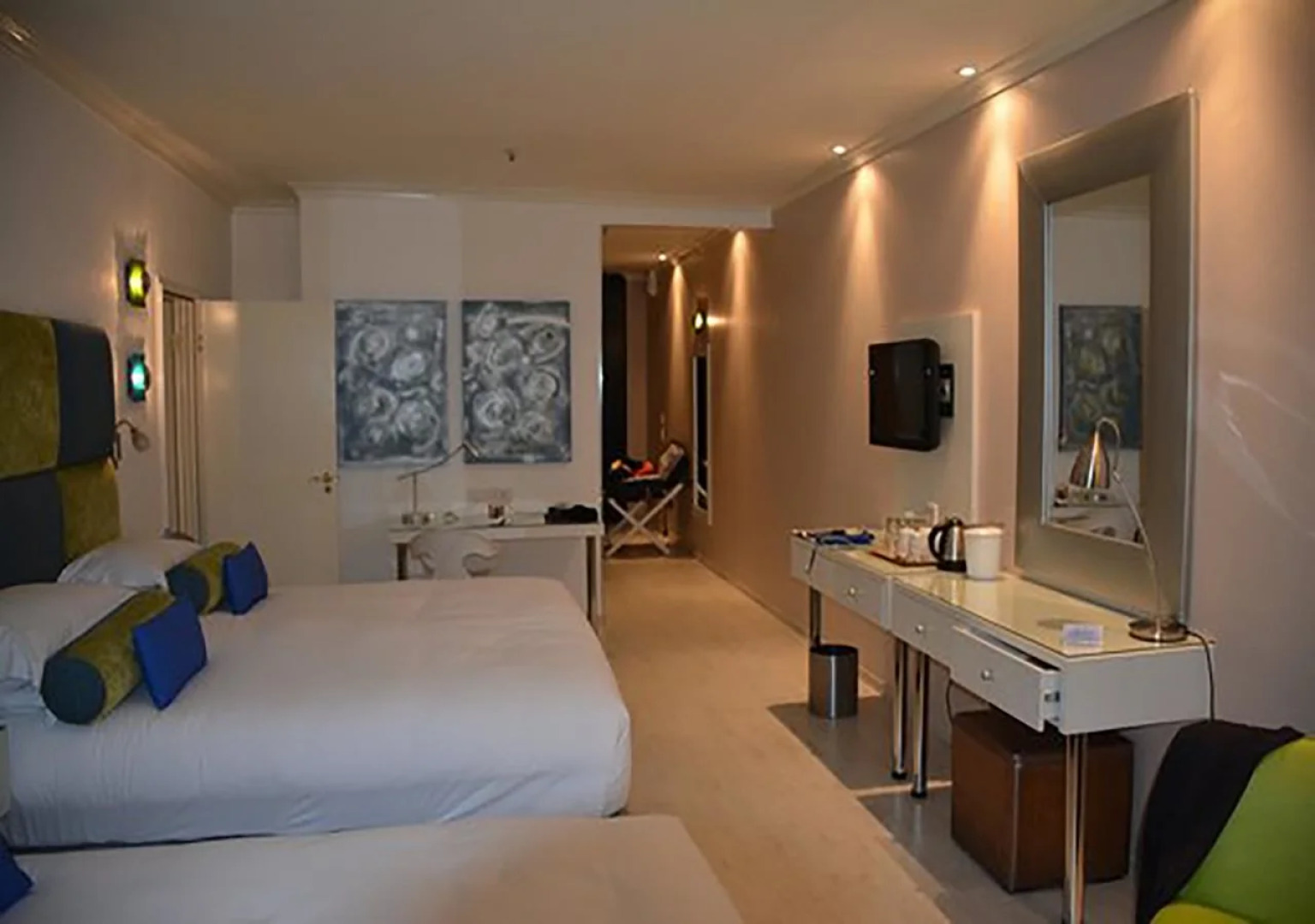 Peermont Metcourt Suites at Emperors Palace