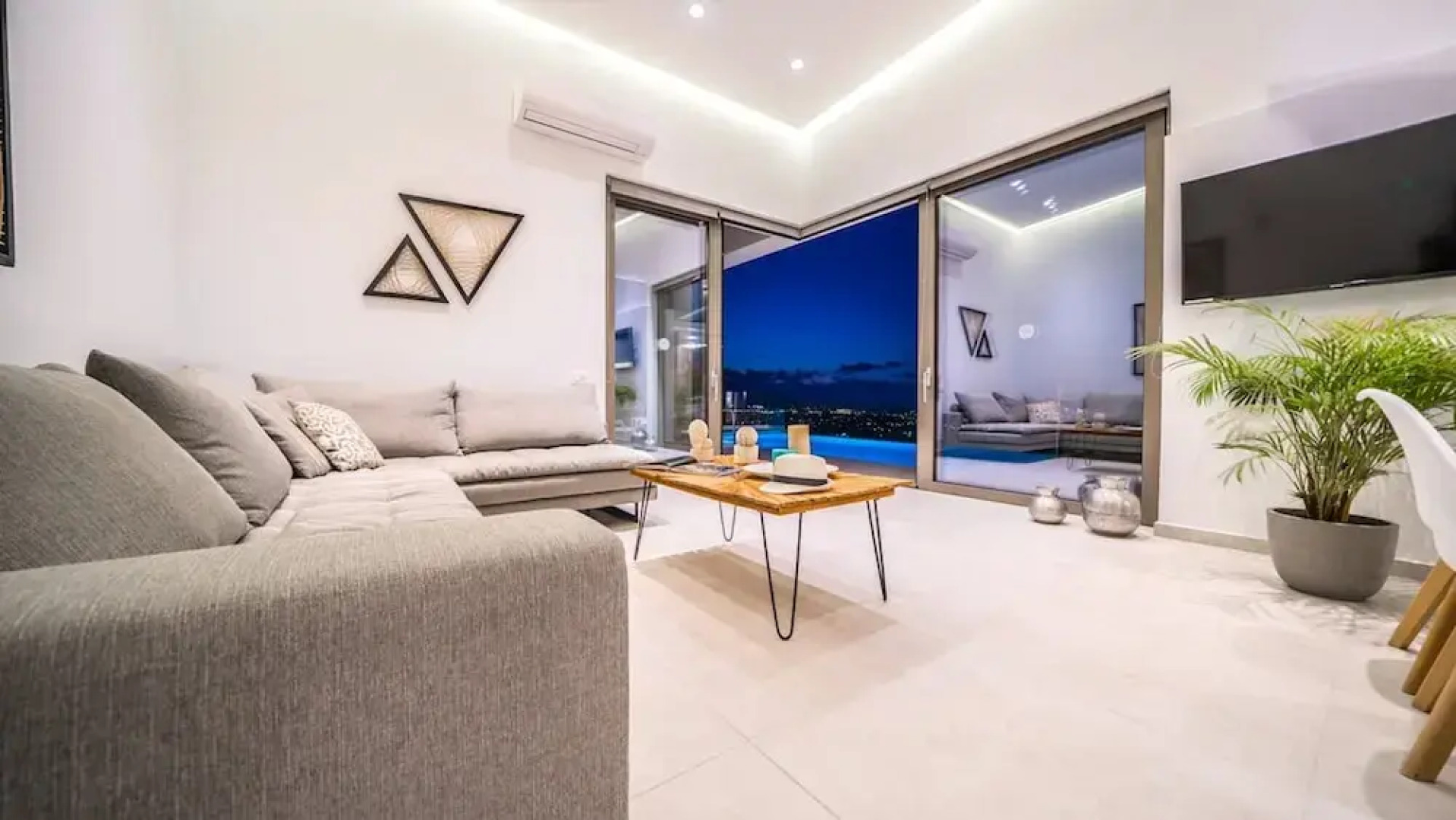 Villa Con Vista- Heated Pool 4 bdr Sleeps 8