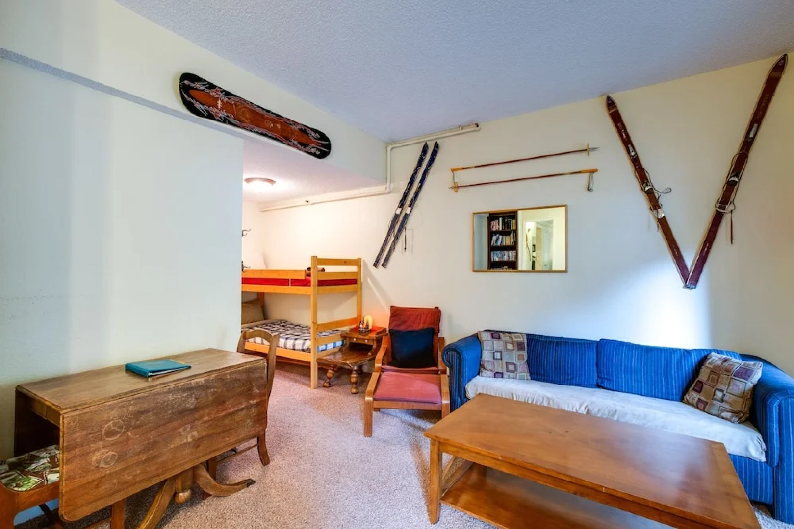 Mt. Baker Lodging Condo 36 – Inexpensive, Sleeps 6! by MBL