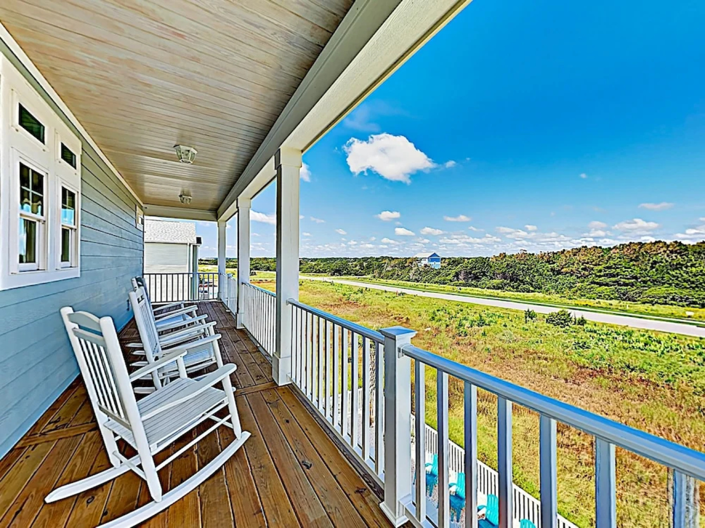 Chic Coastal W/ Pool, Ocean Views, Near Beach 4 Bedroom Home