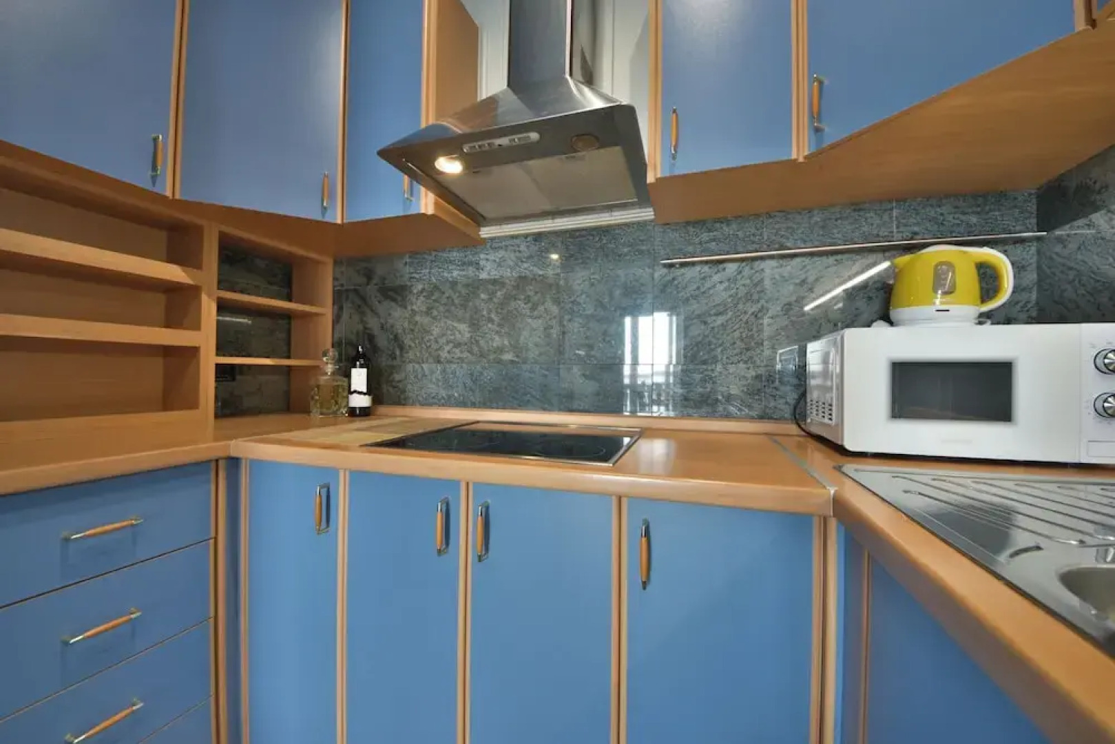 Holiday Home Seafront Escape