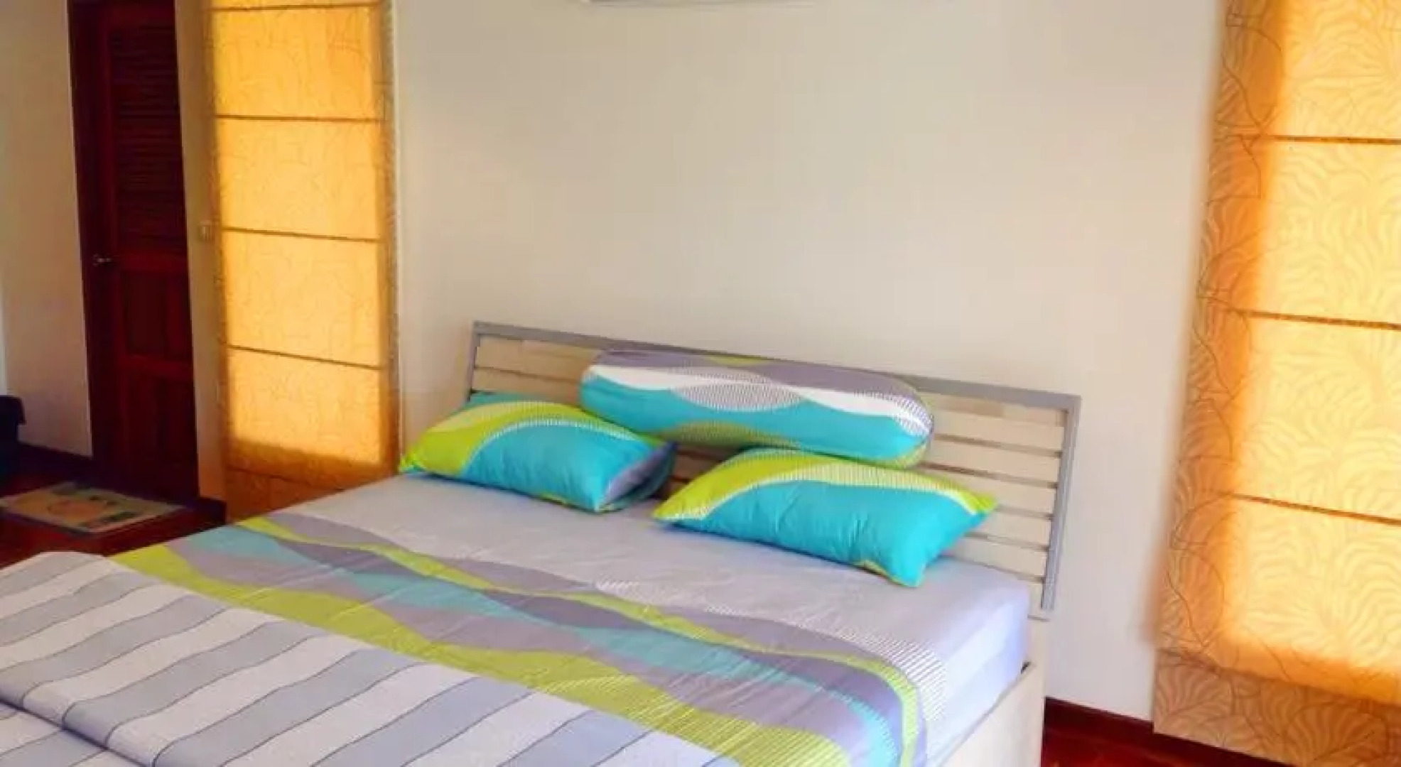 Private Lagoon Villas