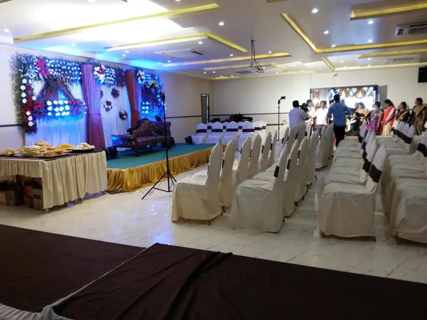 Palette - Sign Regency Hotel