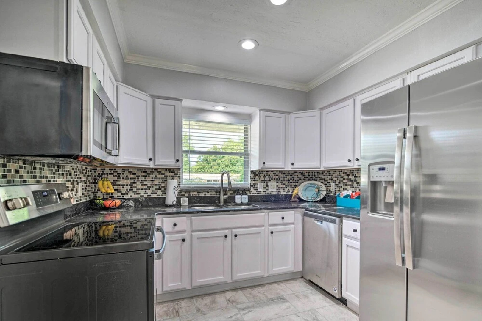 Hot Tub + Game Room: Crystal River Retreat!