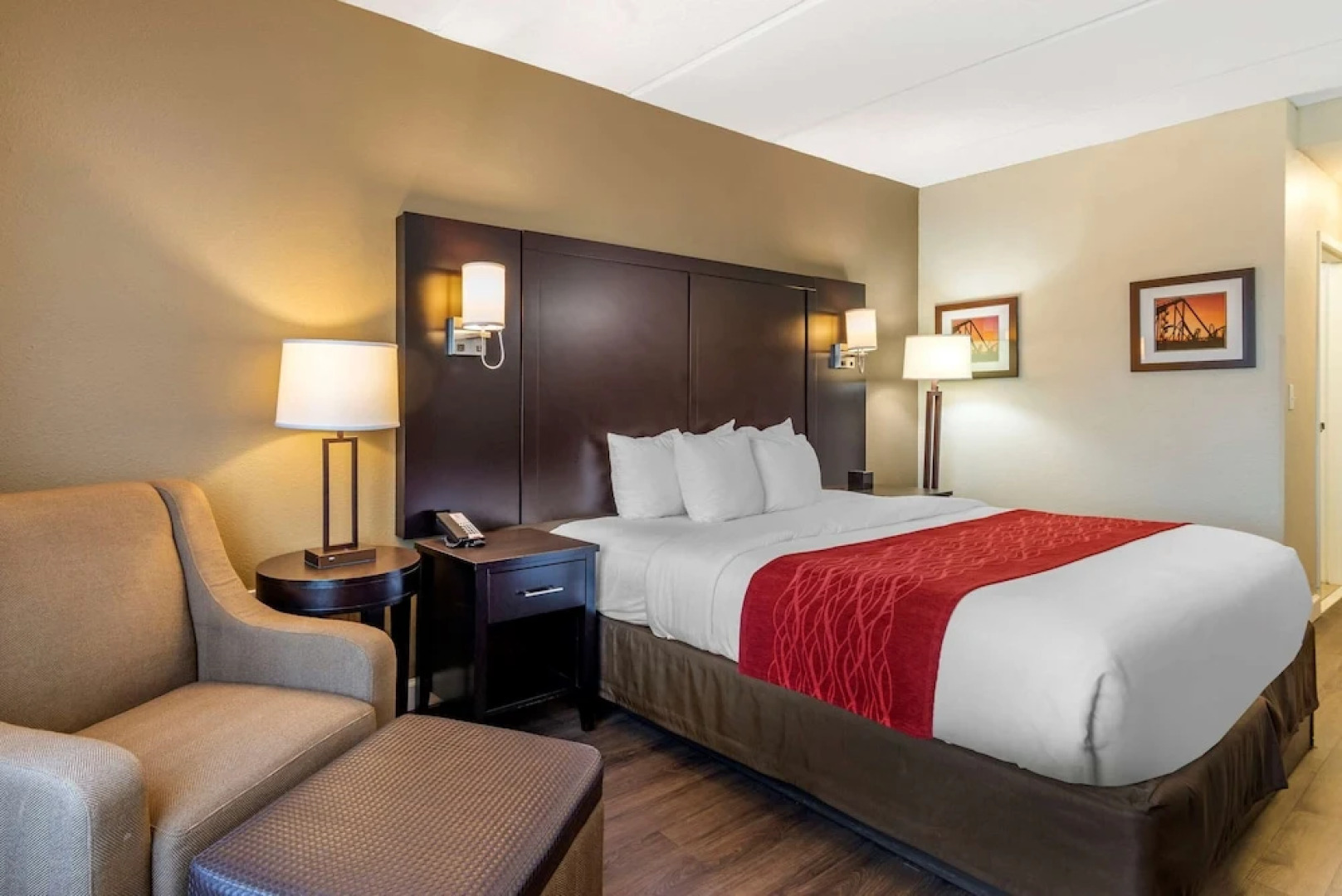 Comfort Inn at Six Flags