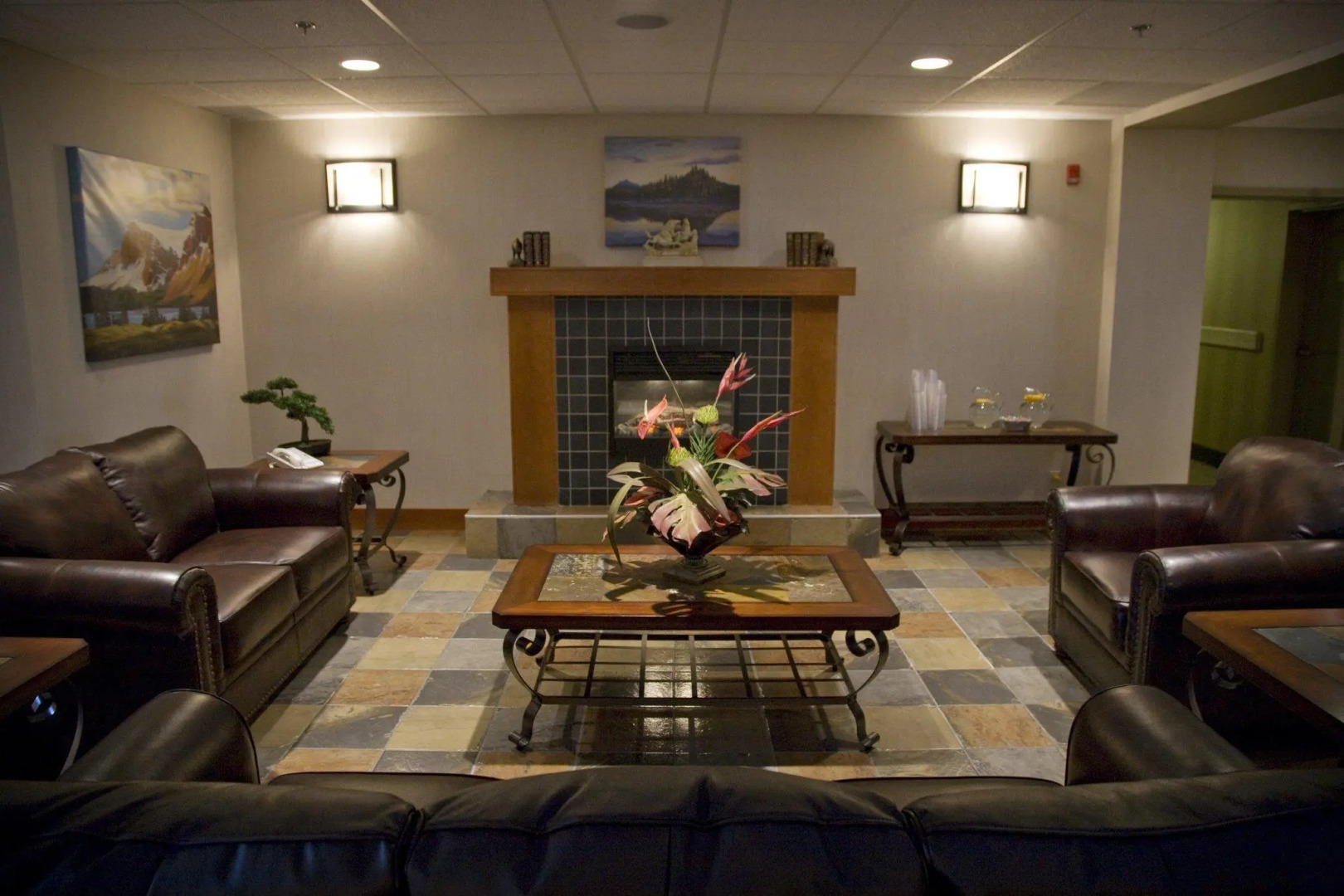 Service Plus Inns and Suites Calgary