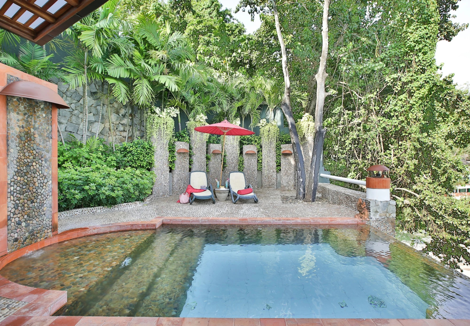 Mom Tri's Villa Royale