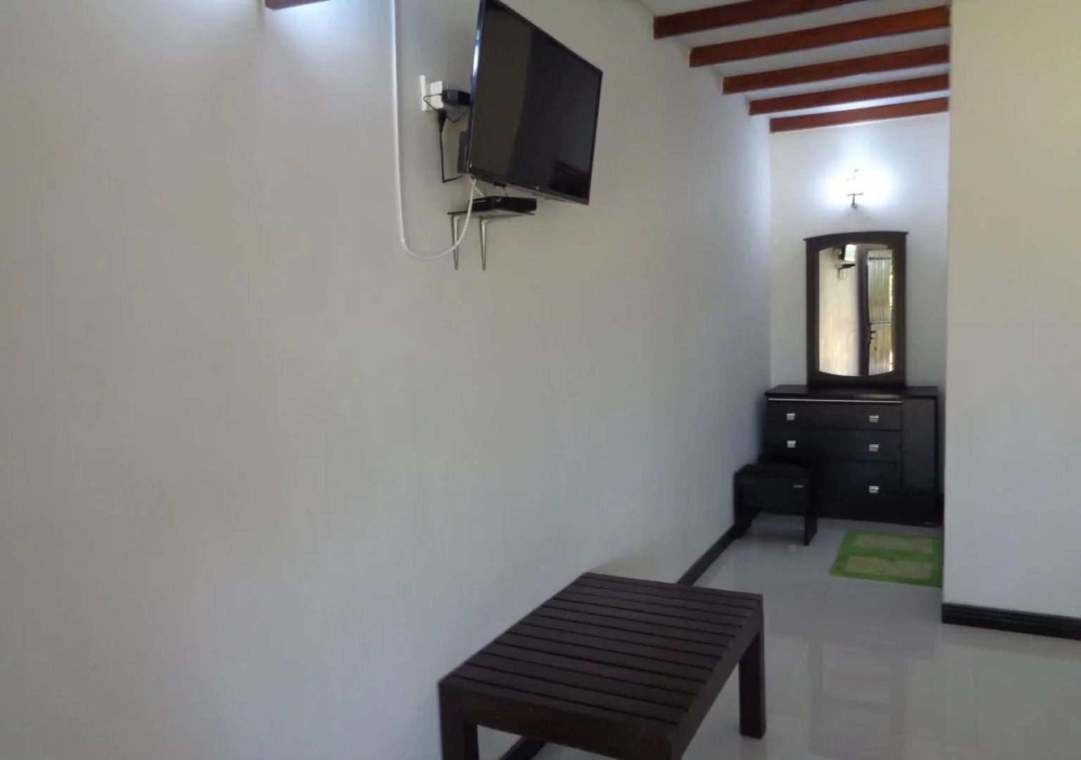 Man Guest Polonnaruwa