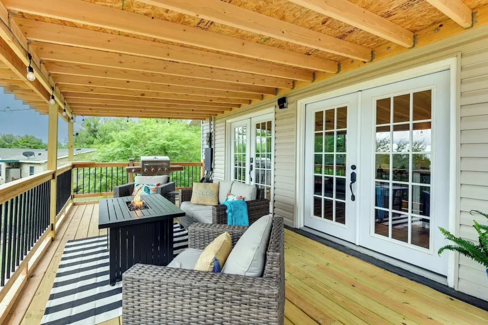 Waterfront Escape on Lake Granbury: Deck & Patio!