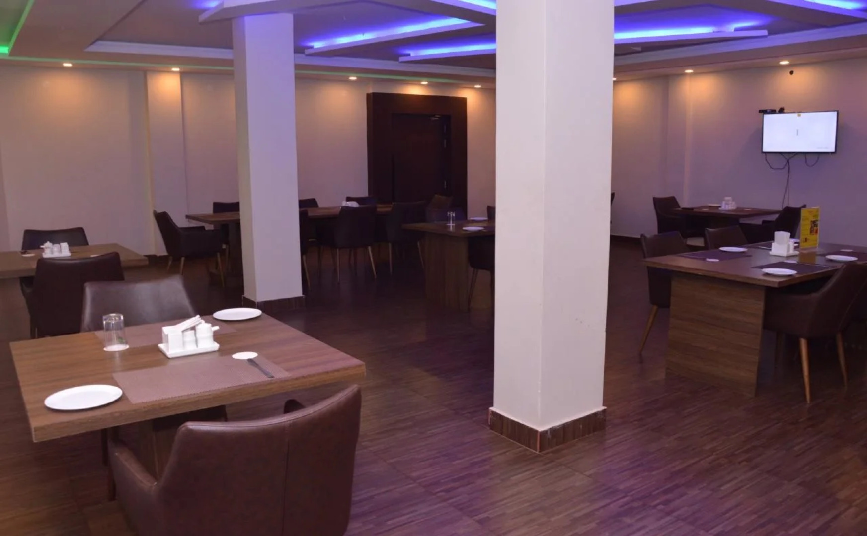 Seamens Club N Hotel