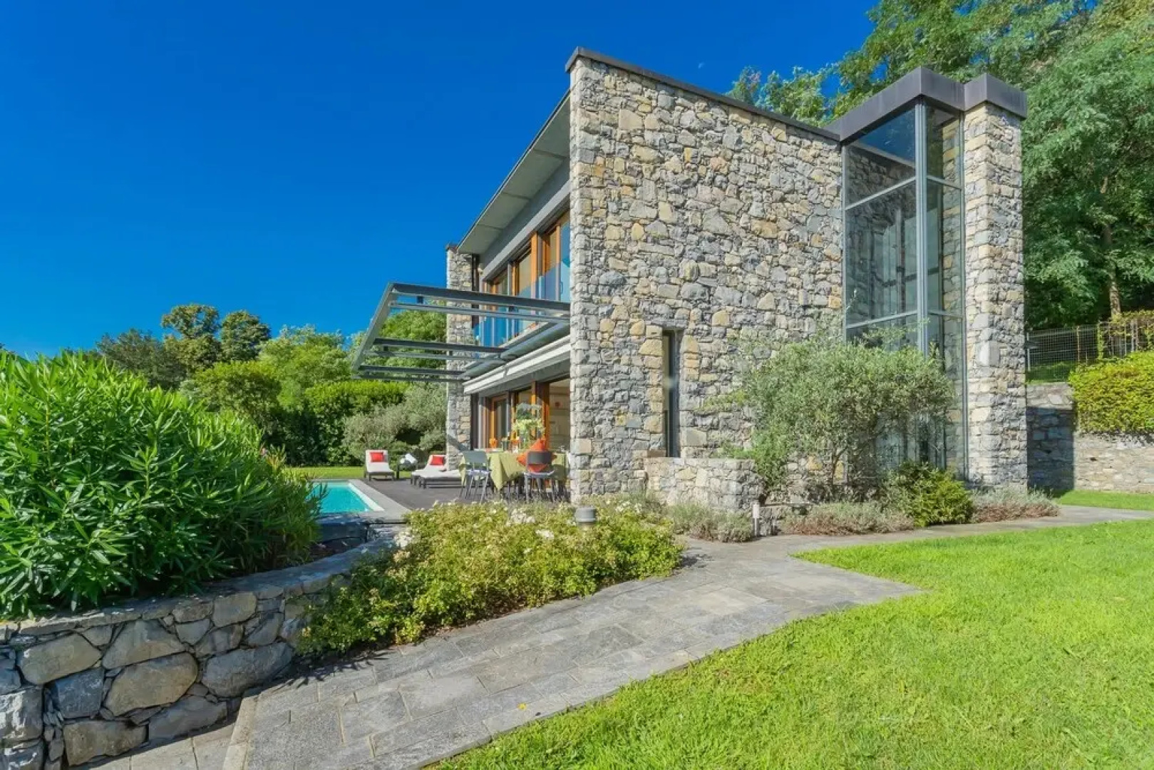 Villa Infinity in Como