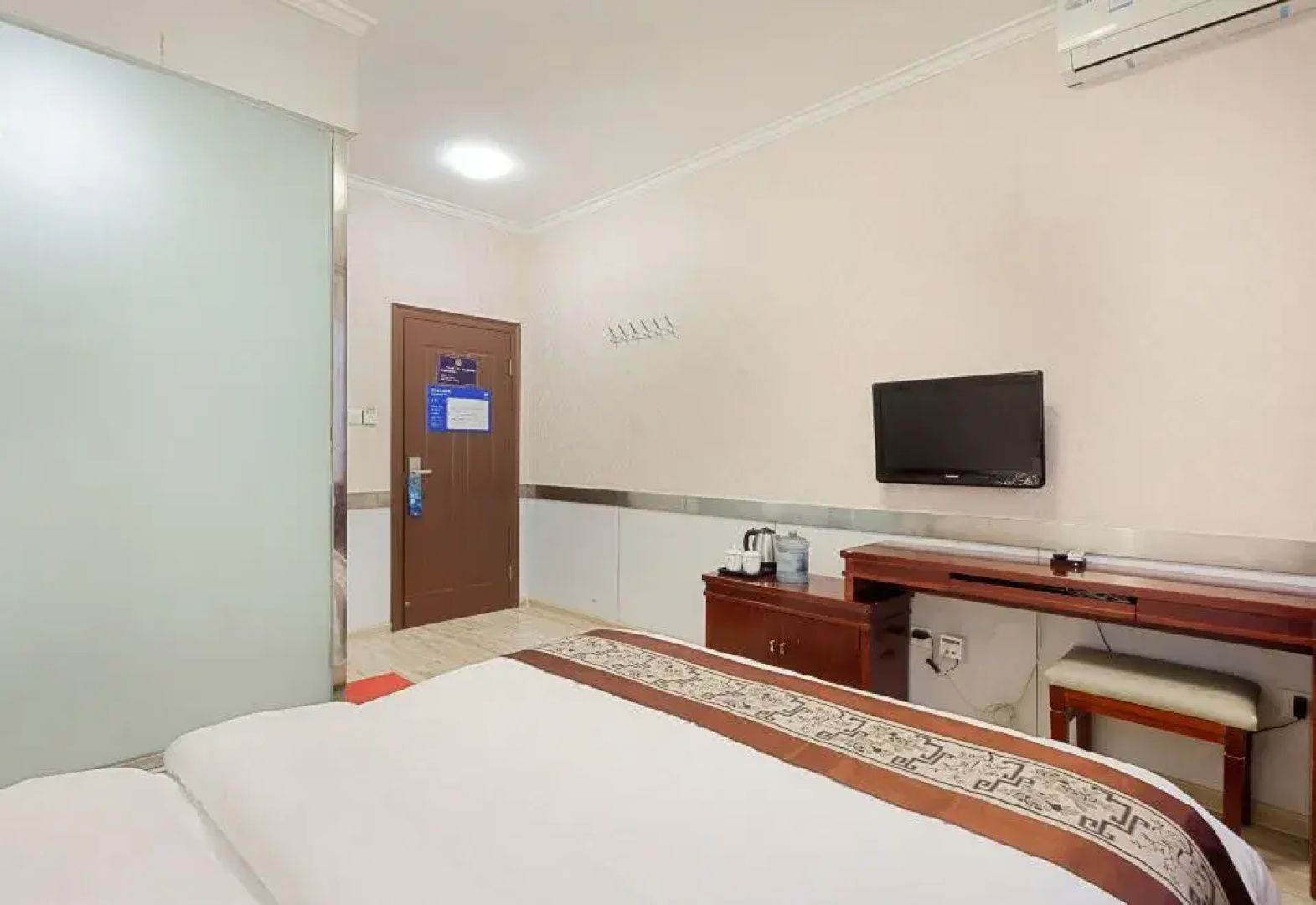 XinYuHaoHotel（formerlyOrientalPearlHotel）