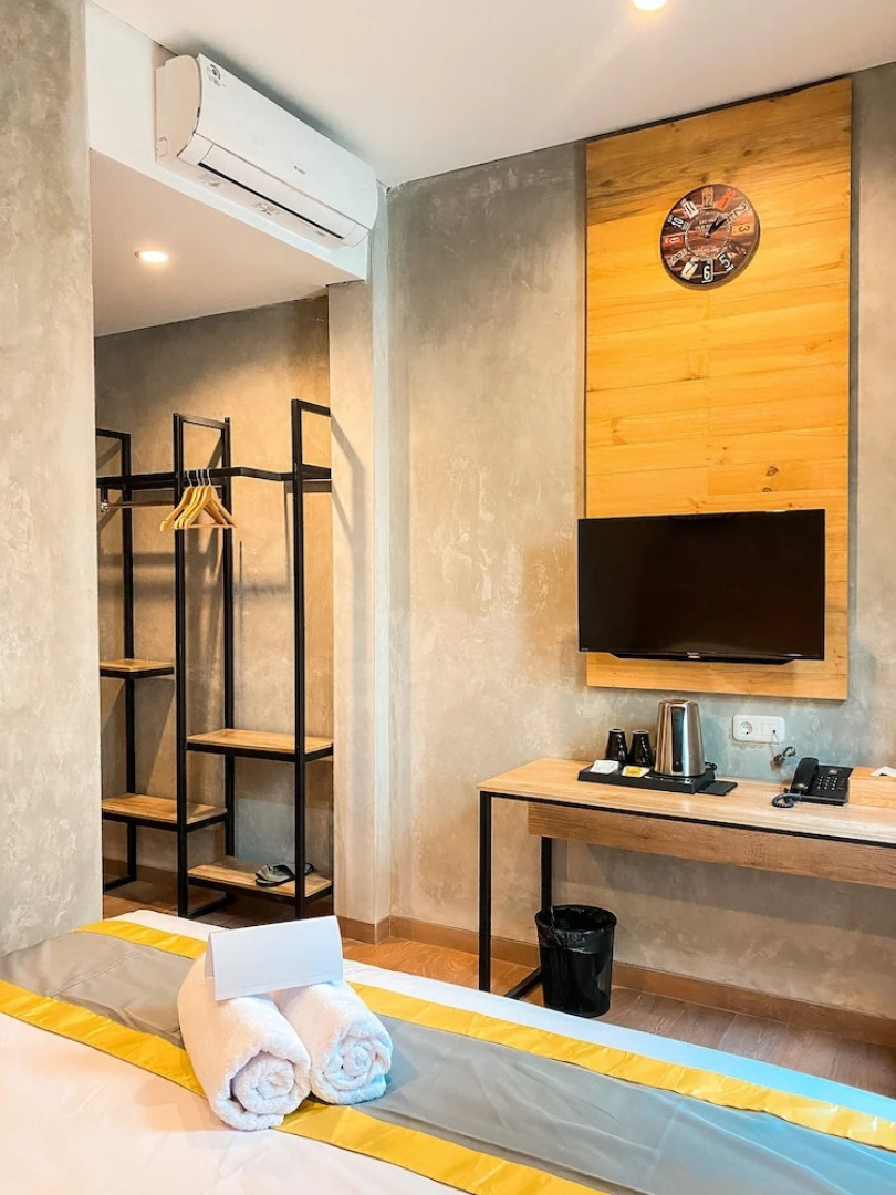 Summerville Hotel & Coffee Shop