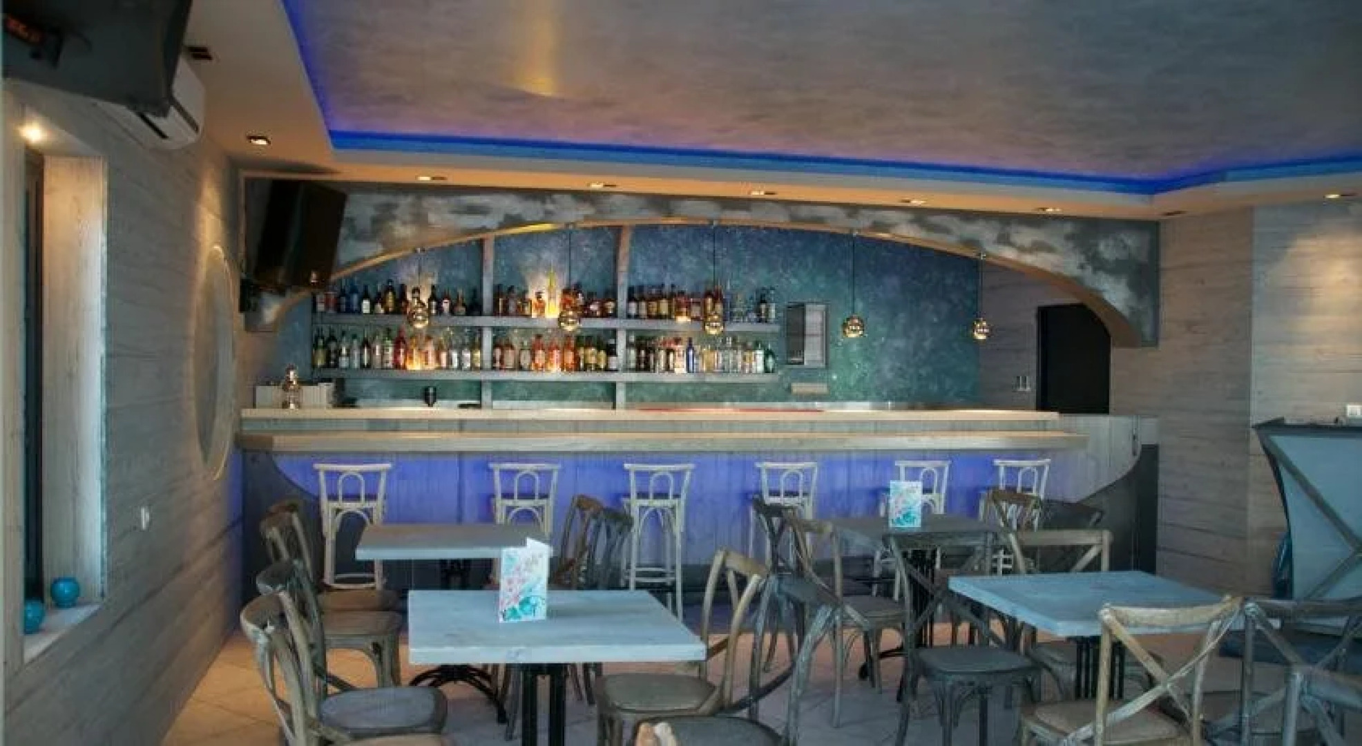 Karaoulanis Beach Aparthotel