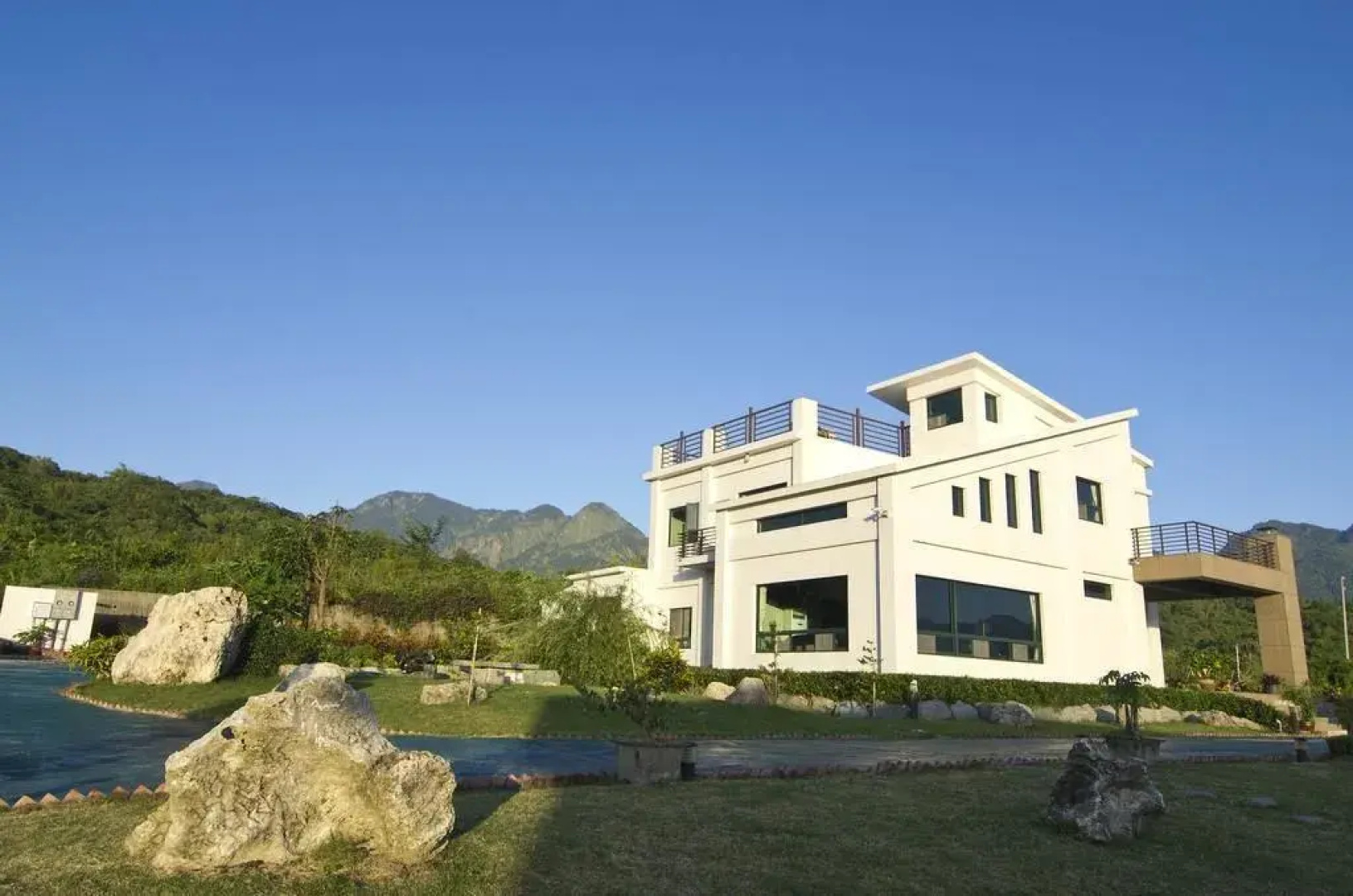 Flrice Villa