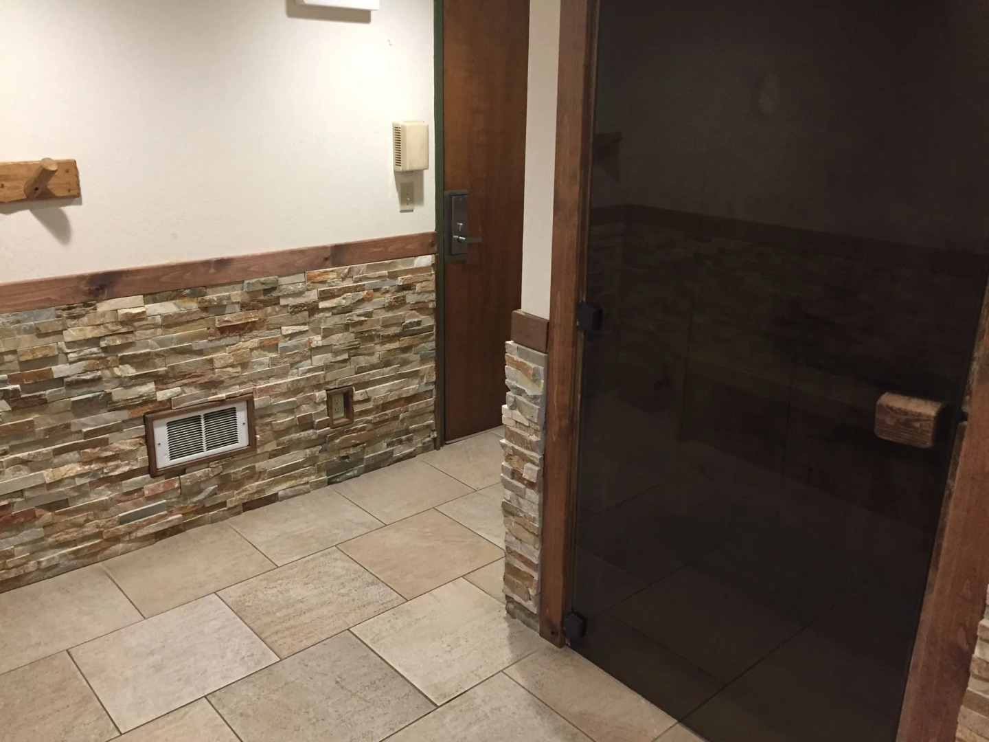 Aston Lakeland Village Beach & Mountain Resort